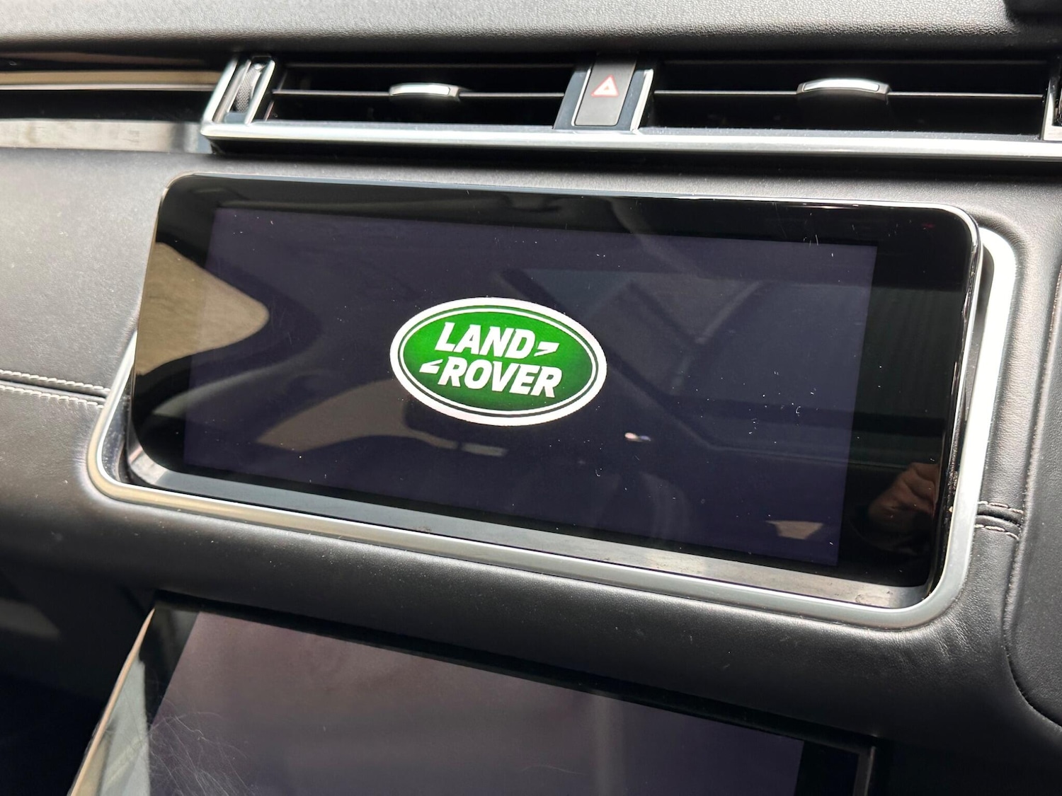 Used Land Rover Range Rover Velar 2018 for sale - 76472916: Photo 27