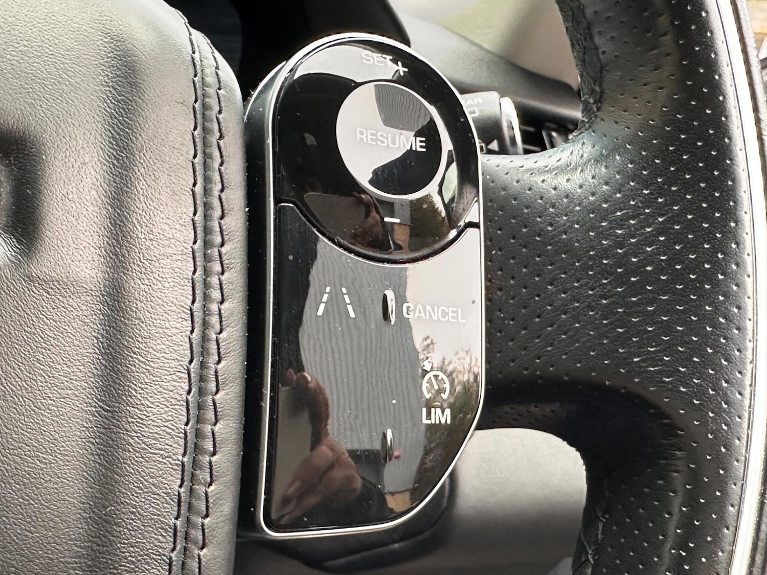 Used Land Rover Range Rover Velar 2018 for sale - 76472916: Photo 7