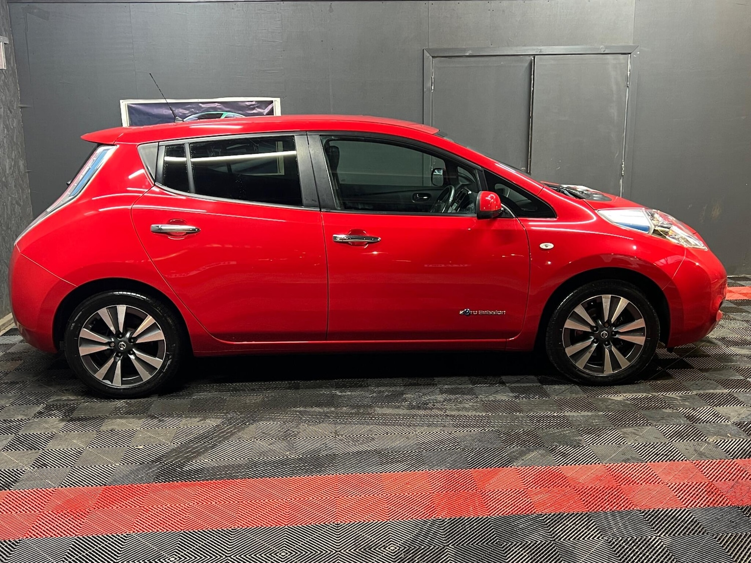 Used Nissan Leaf 2017 for sale - 77982479: Photo 15