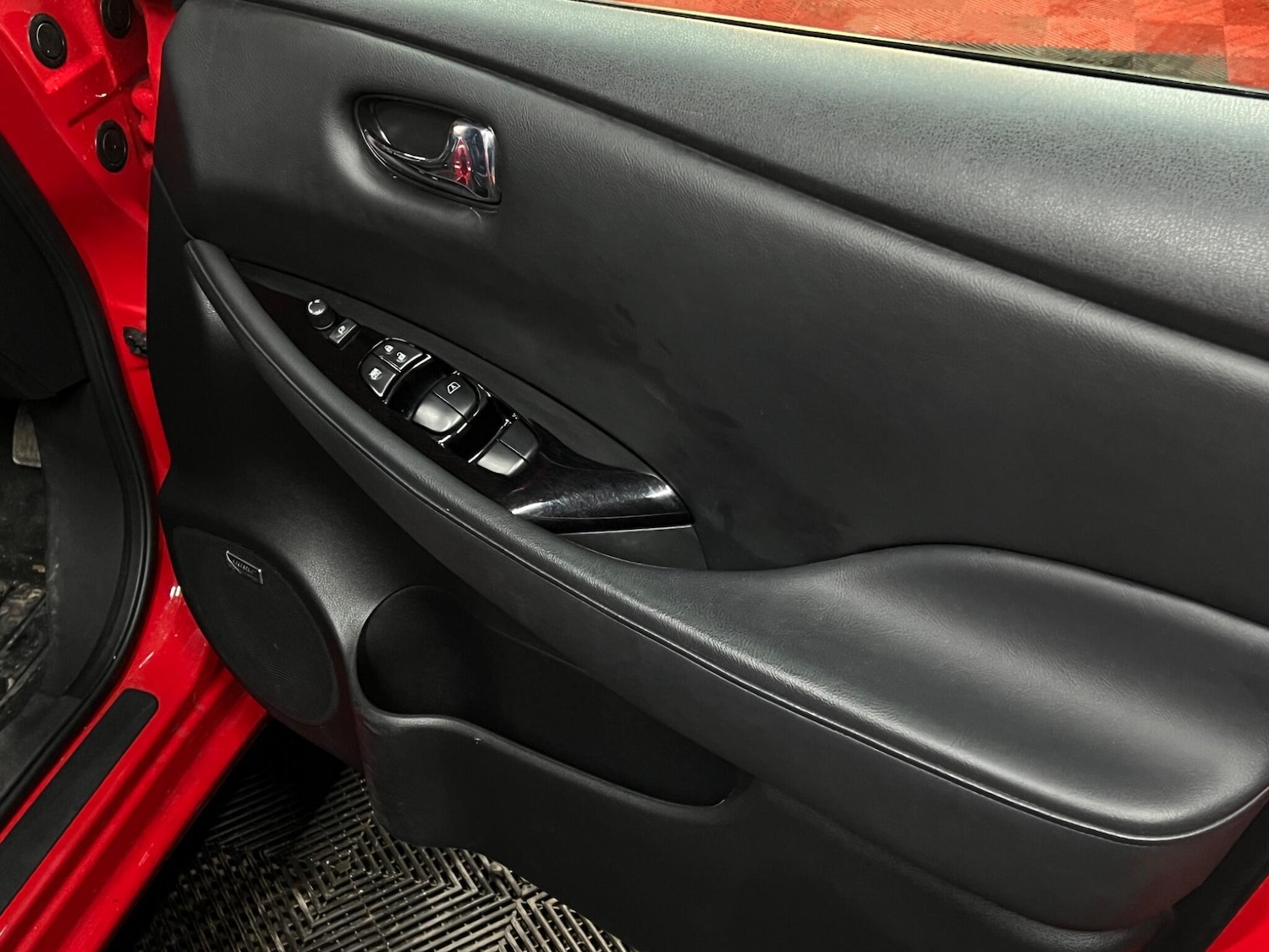 Used Nissan Leaf 2017 for sale - 77982479: Photo 30