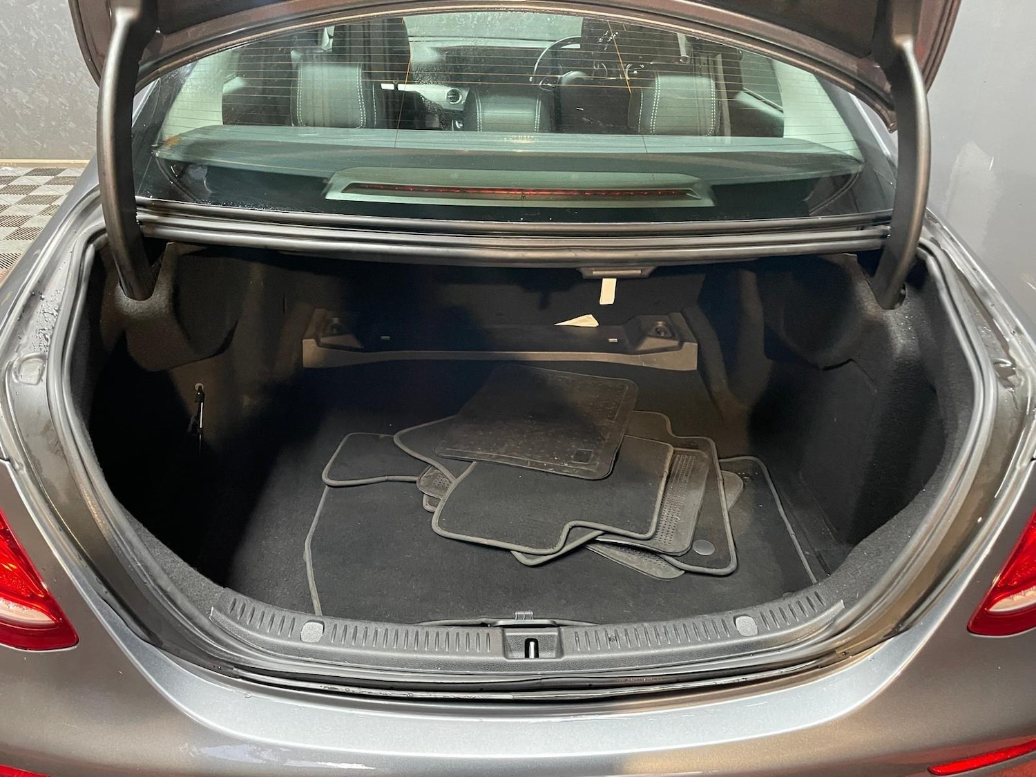 Used Mercedes-Benz E Class 2018 for sale - 77238631: Photo 32