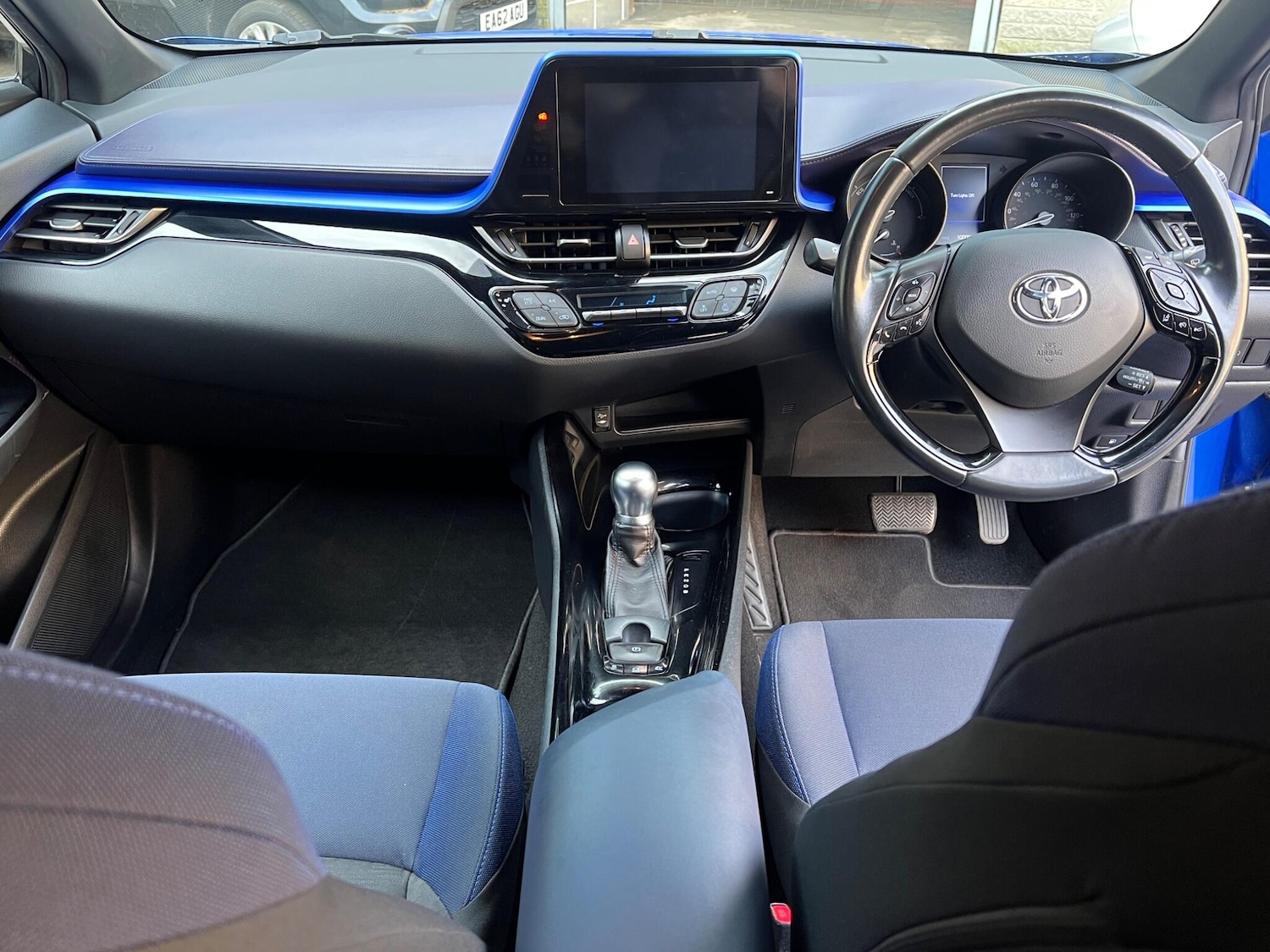 Used Toyota C-HR 2018 for sale - 78157409: Photo 18