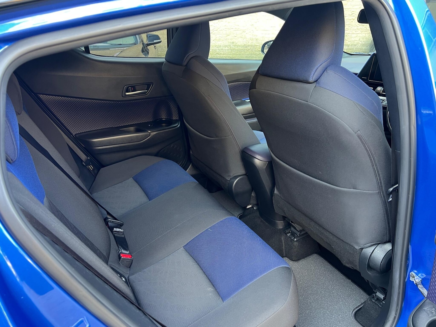 Used Toyota C-HR 2018 for sale - 78157409: Photo 24