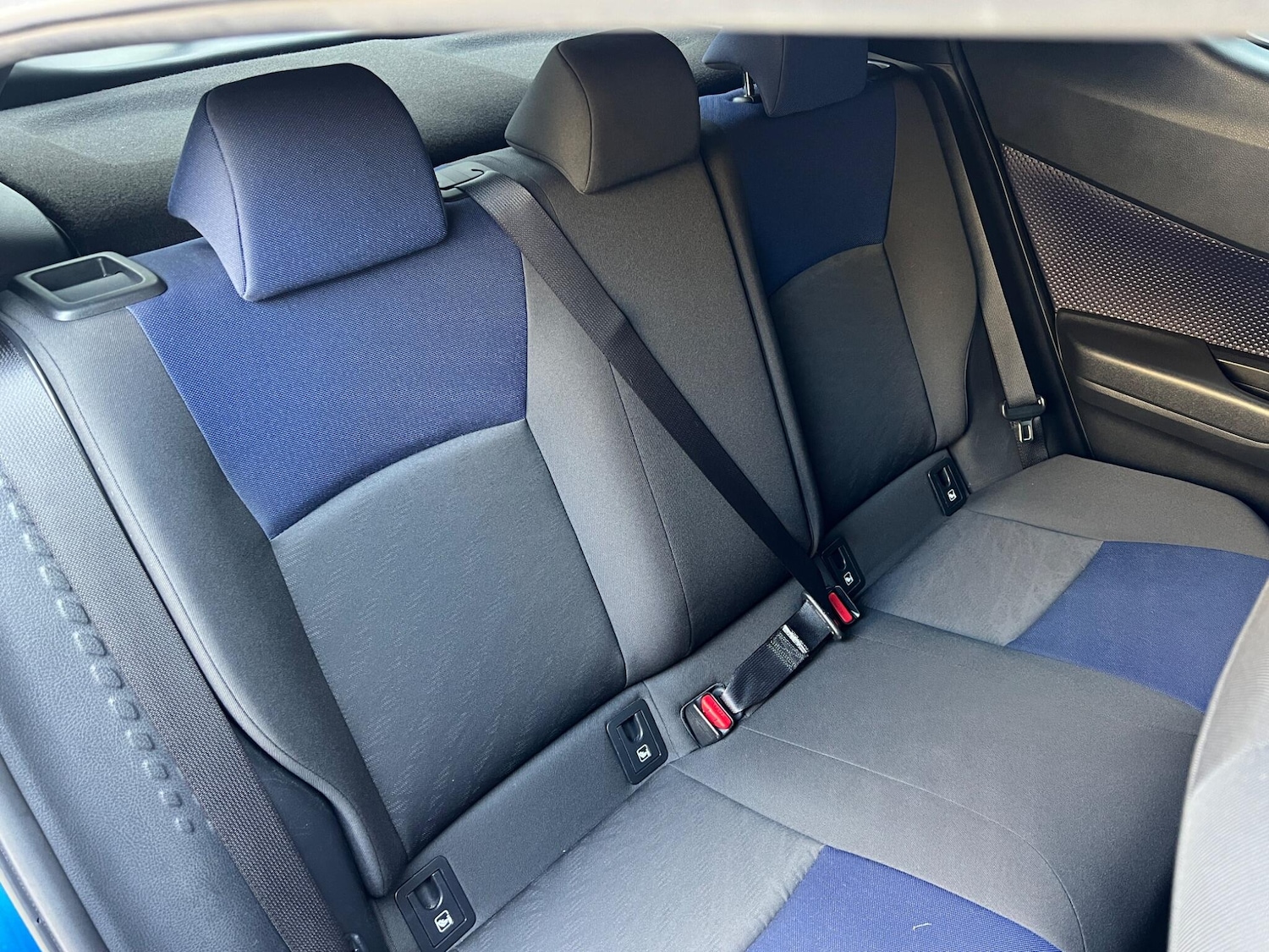 Used Toyota C-HR 2018 for sale - 78157409: Photo 25