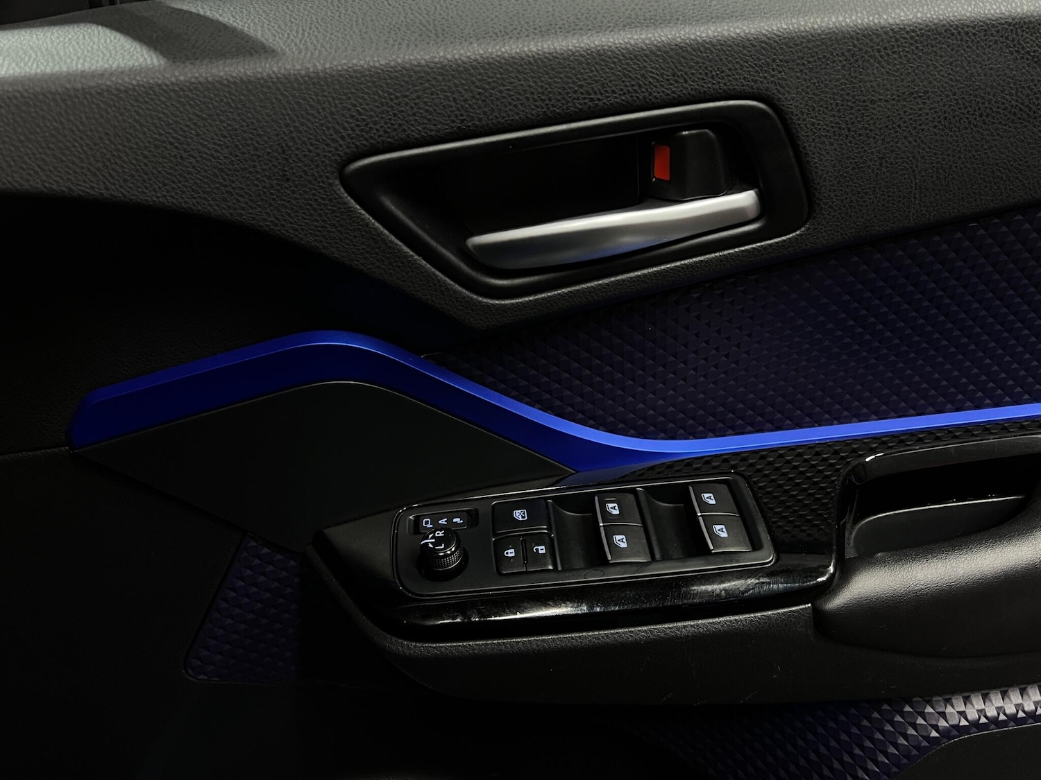 Used Toyota C-HR 2018 for sale - 78157409: Photo 26