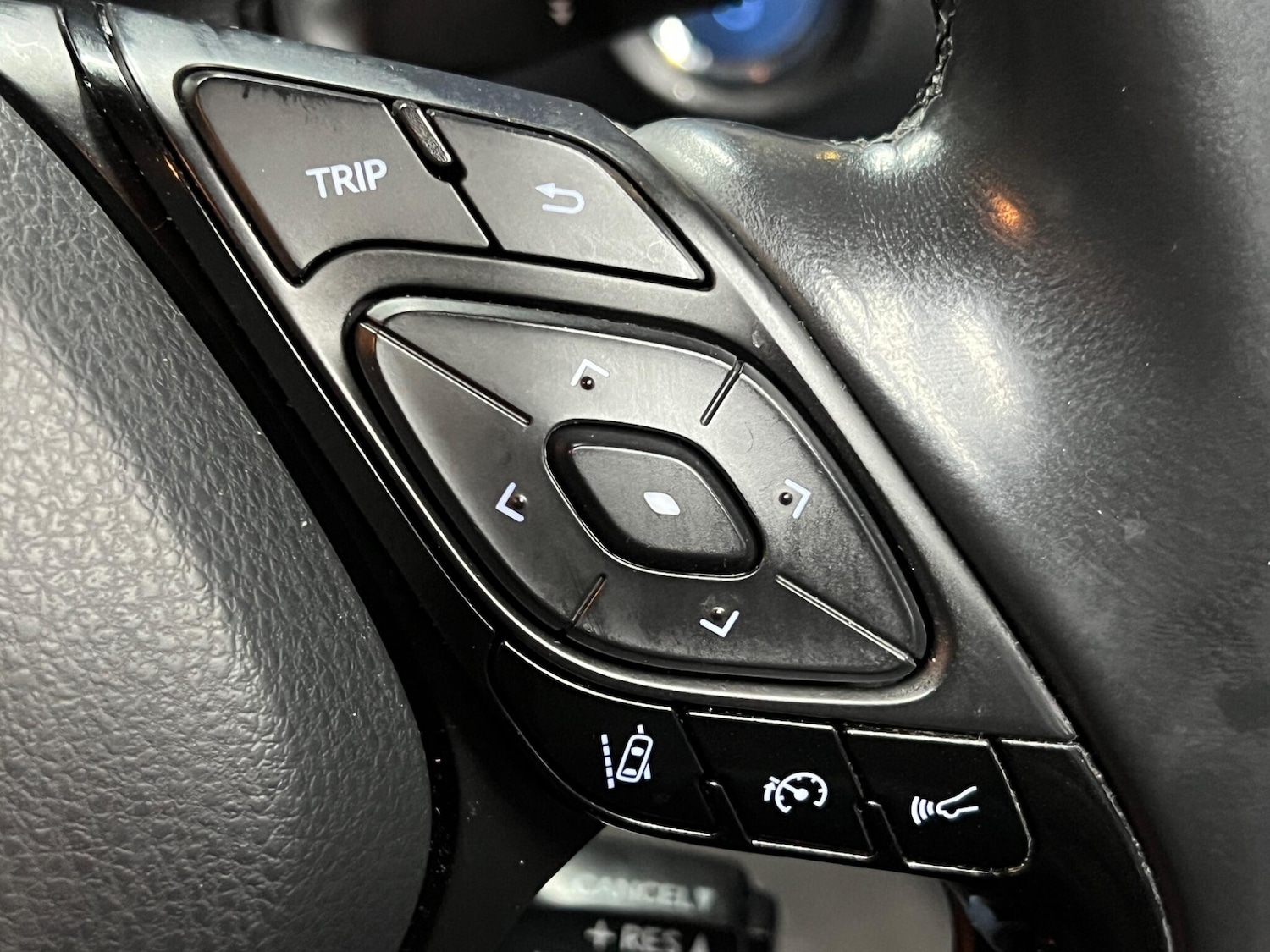 Used Toyota C-HR 2018 for sale - 78157409: Photo 32