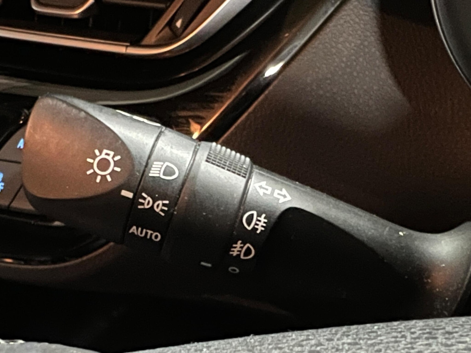 Used Toyota C-HR 2018 for sale - 78157409: Photo 34