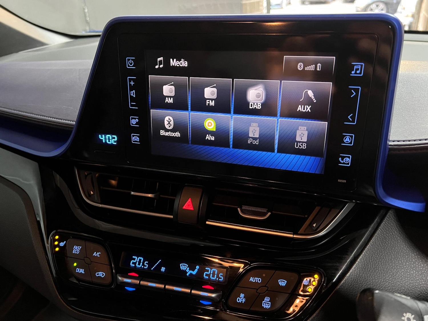 Used Toyota C-HR 2018 for sale - 78157409: Photo 40