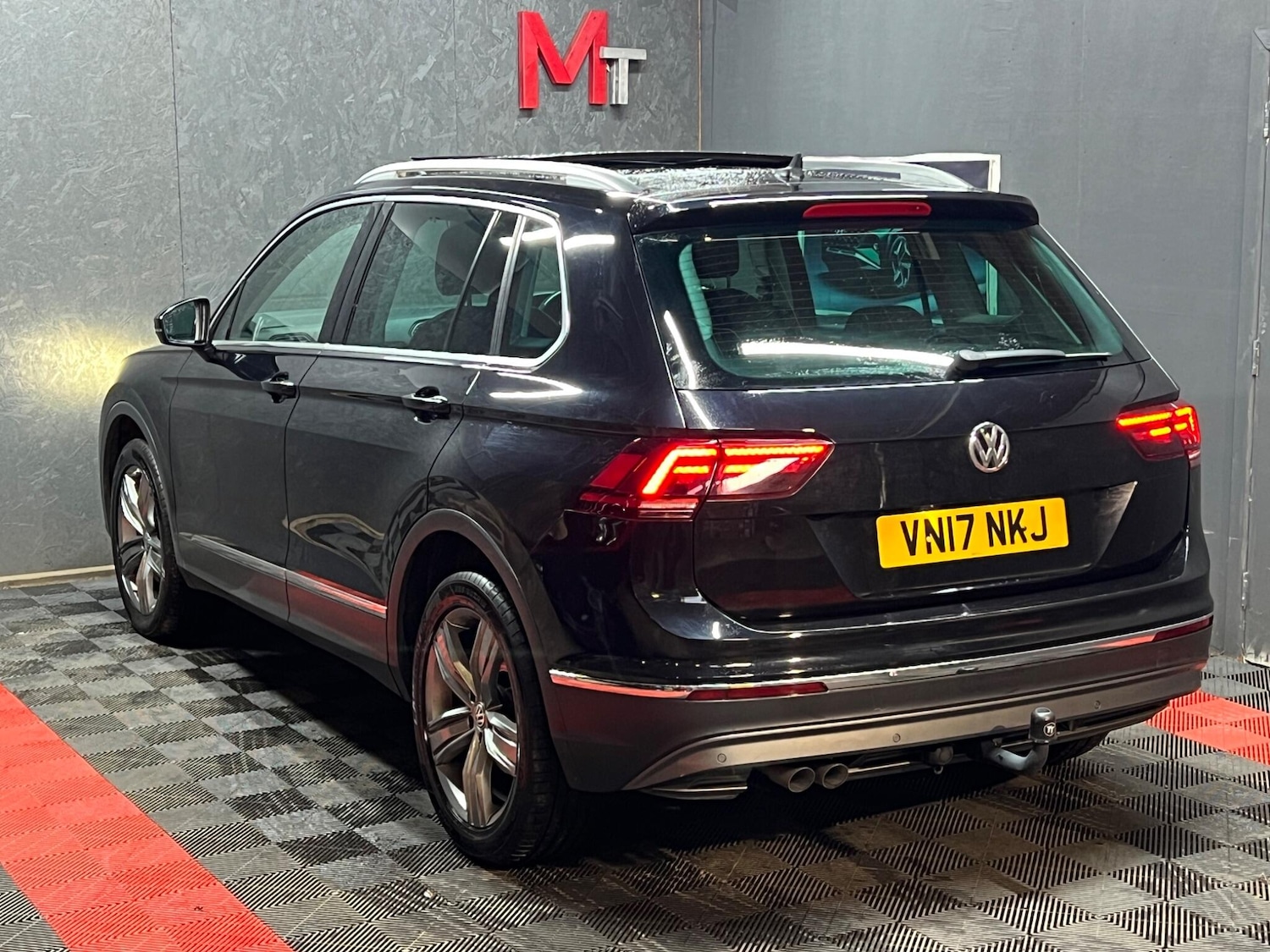 Used Volkswagen Tiguan 2017 for sale - 76976216: Photo 12