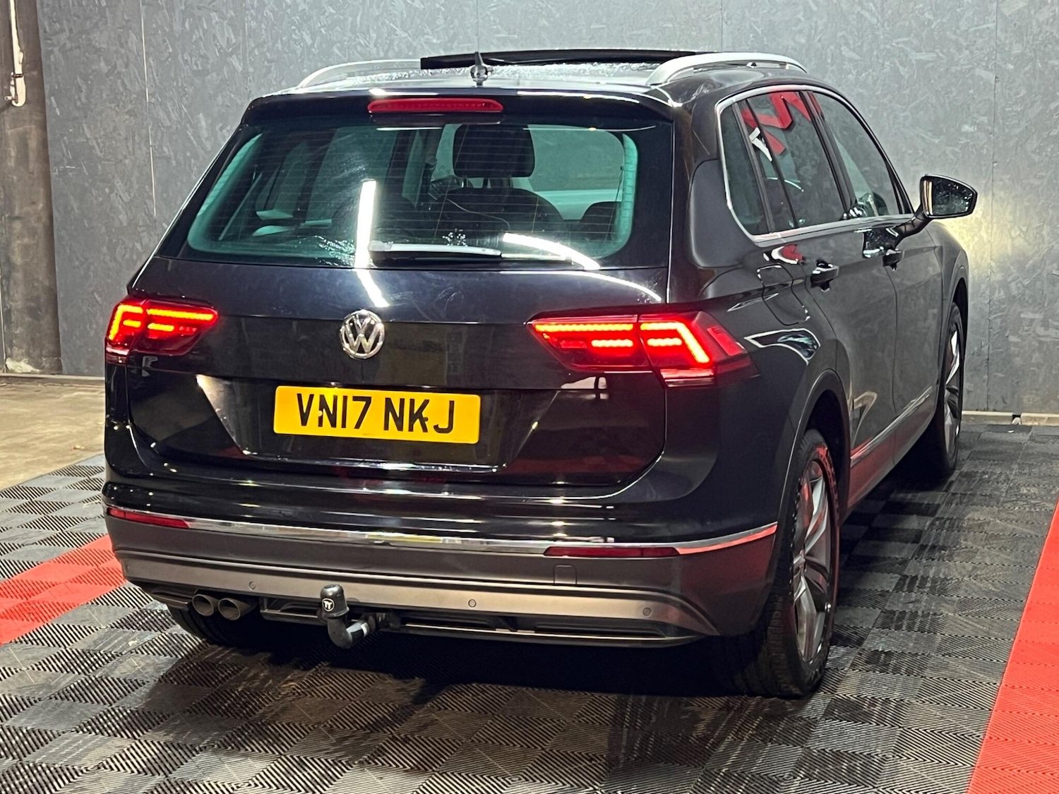 Used Volkswagen Tiguan 2017 for sale - 76976216: Photo 17