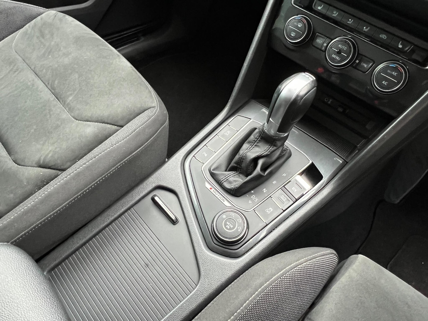 Used Volkswagen Tiguan 2017 for sale - 76976216: Photo 23