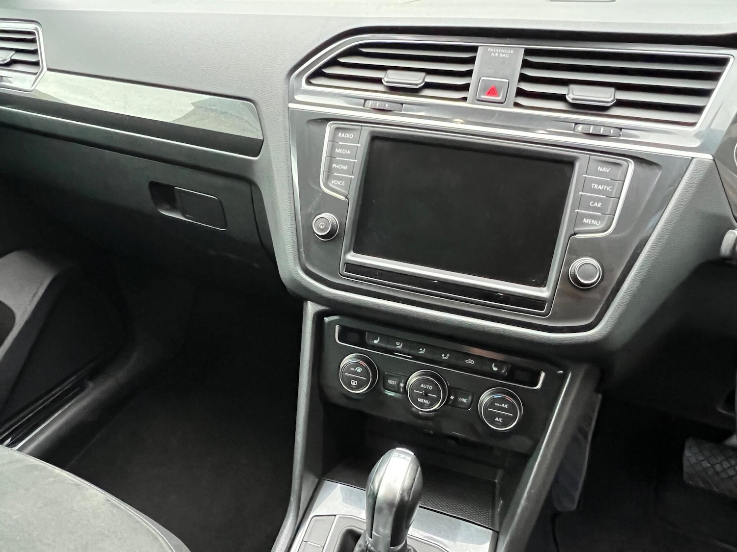 Used Volkswagen Tiguan 2017 for sale - 76976216: Photo 24