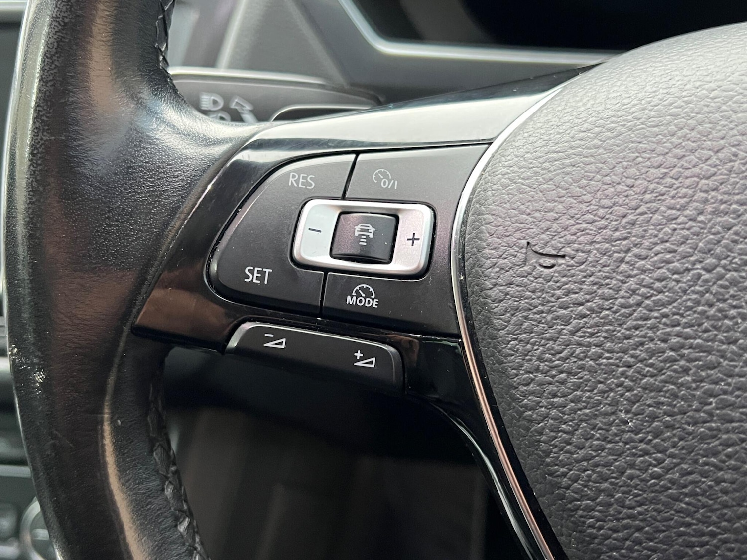 Used Volkswagen Tiguan 2017 for sale - 76976216: Photo 33