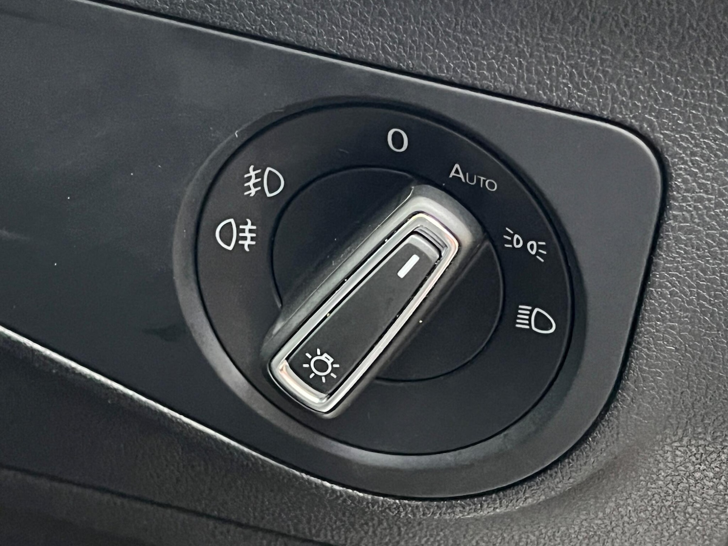 Used Volkswagen Tiguan 2017 for sale - 76976216: Photo 34