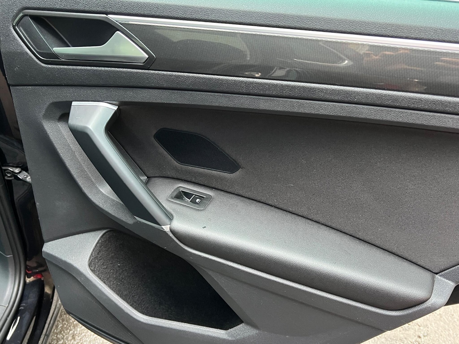 Used Volkswagen Tiguan 2017 for sale - 76976216: Photo 36