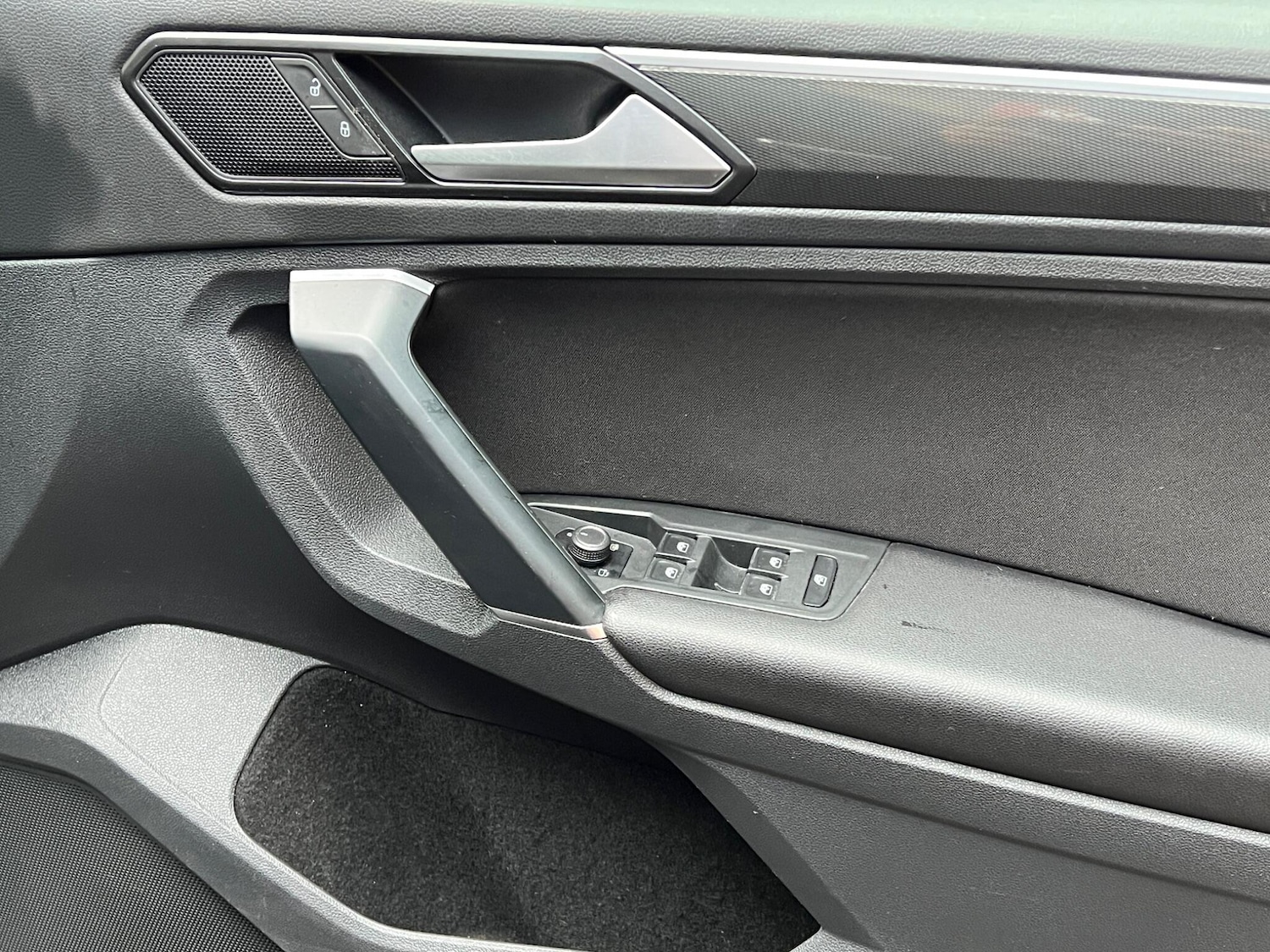 Used Volkswagen Tiguan 2017 for sale - 76976216: Photo 37