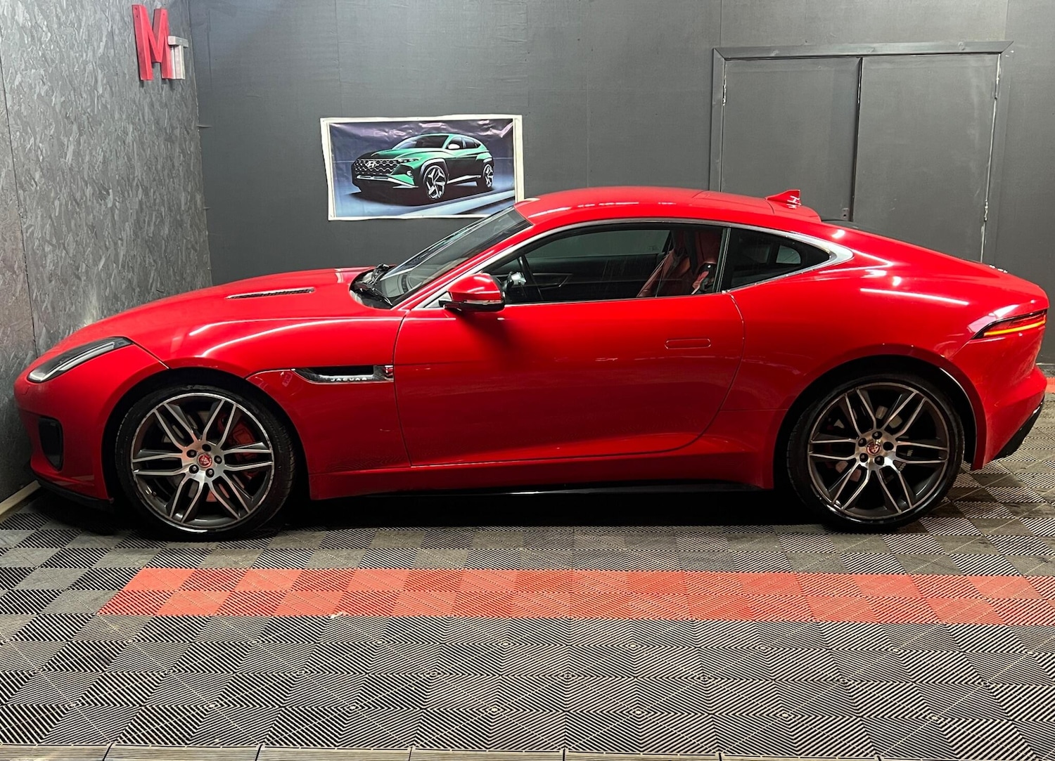 Used Jaguar F-Type 2017 for sale - 77585991: Photo 16