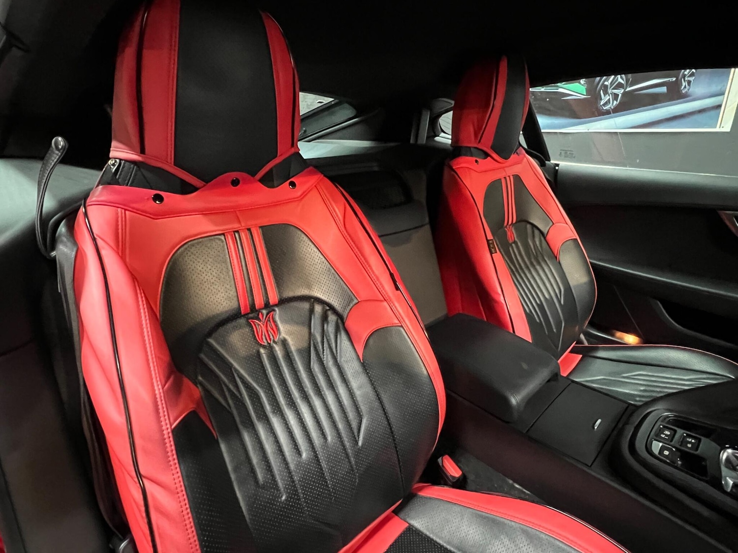 Used Jaguar F-Type 2017 for sale - 77585991: Photo 26