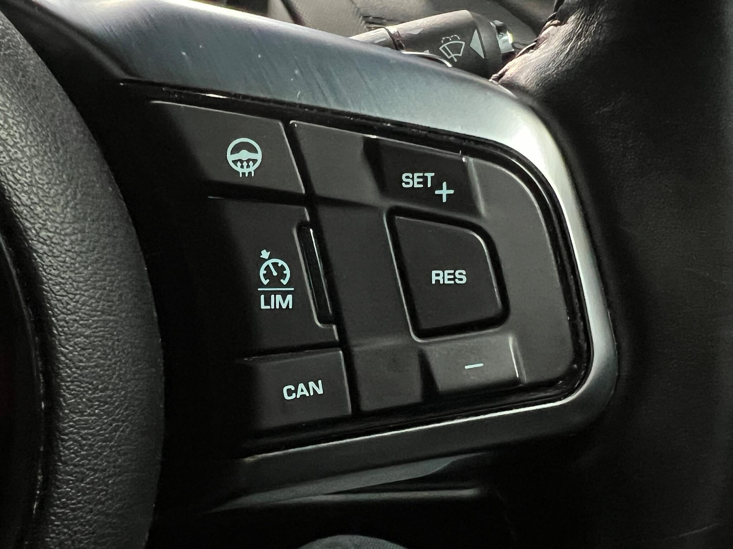 Used Jaguar F-Type 2017 for sale - 77585991: Photo 30