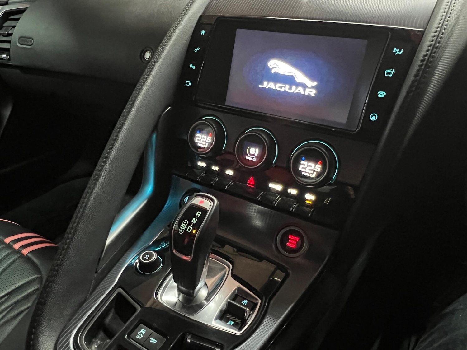 Used Jaguar F-Type 2017 for sale - 77585991: Photo 40