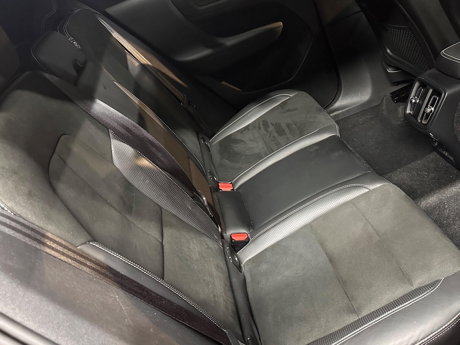 Used Volvo XC40 for sale - 77238354: Photo 25