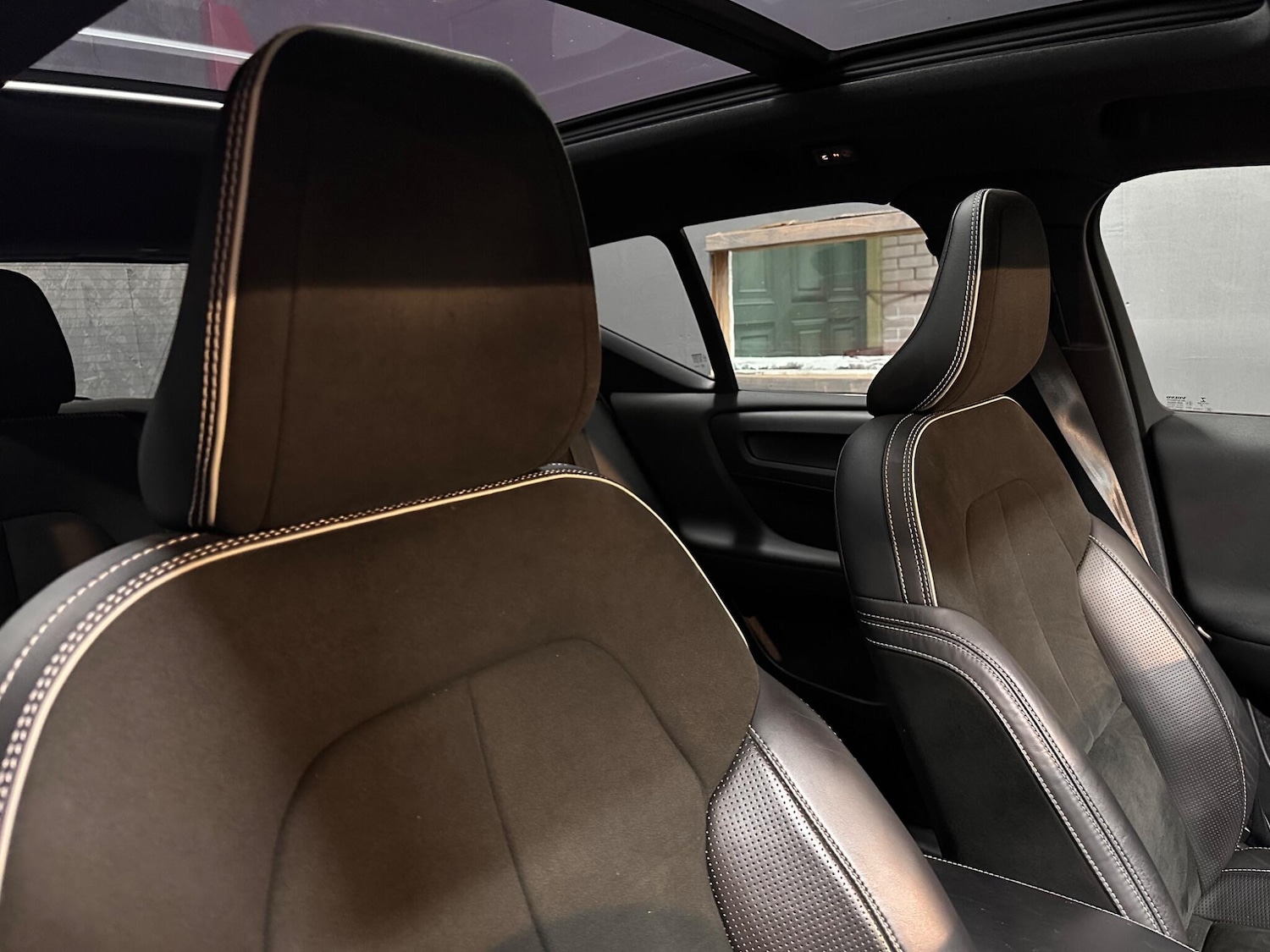 Used Volvo XC40 for sale - 77238354: Photo 29