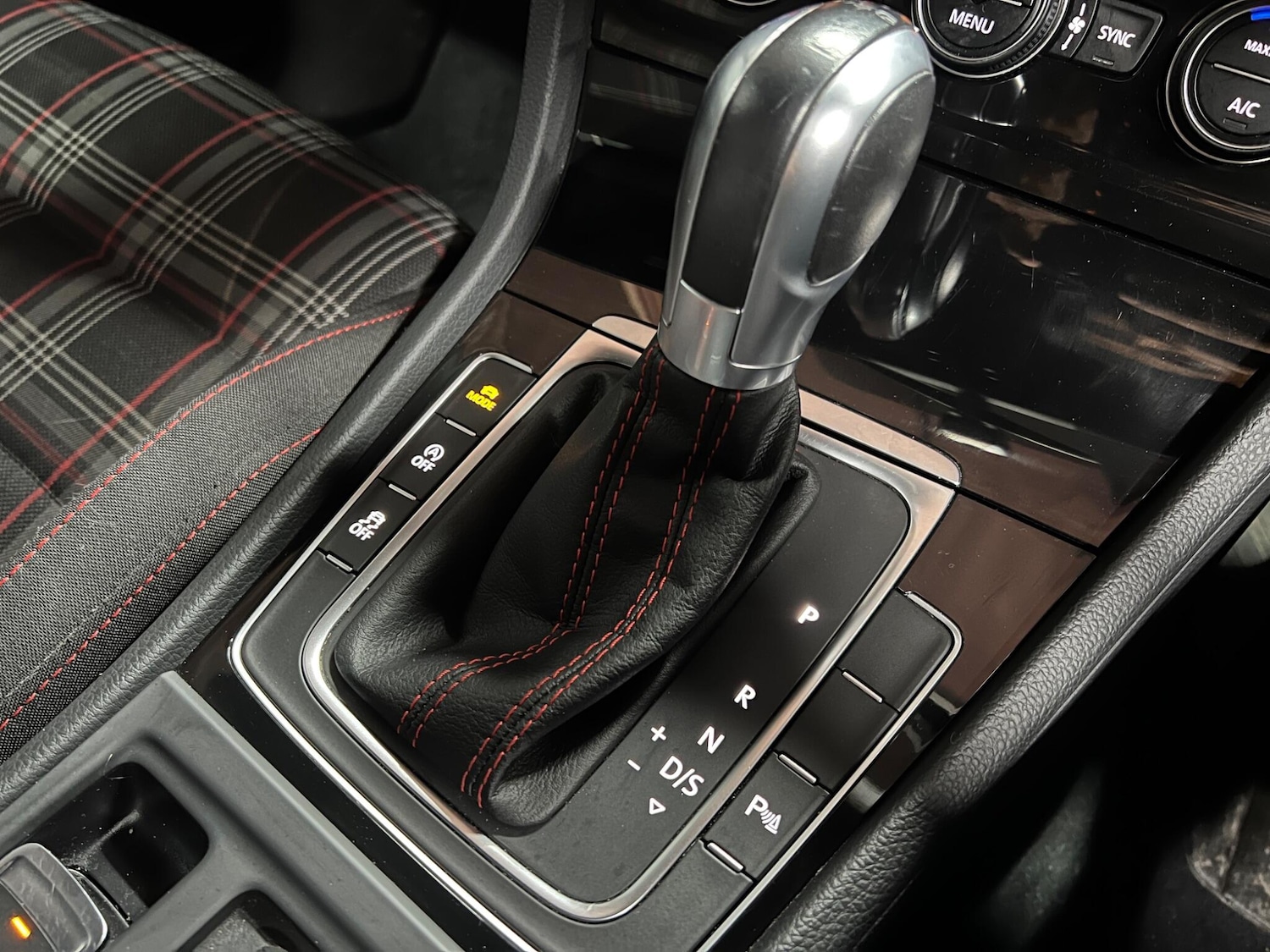 Used Volkswagen Golf 2018 for sale - 77524978: Photo 21