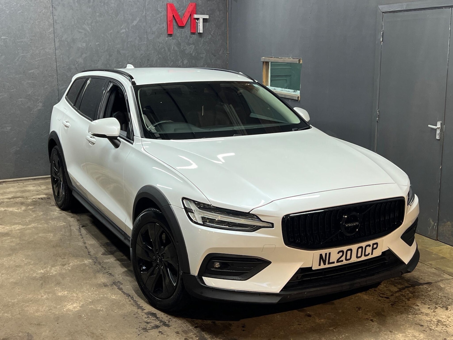 Used Volvo V60 Cross Country for sale - 77783431: Photo 13