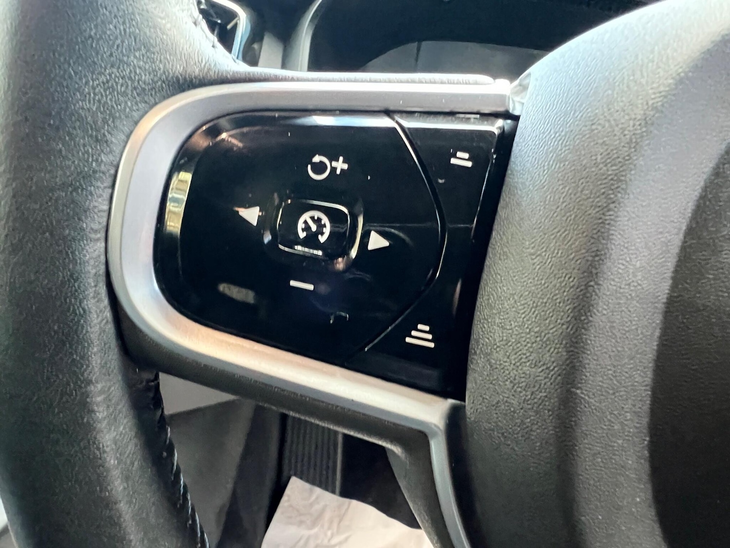 Used Volvo V60 Cross Country for sale - 77783431: Photo 36