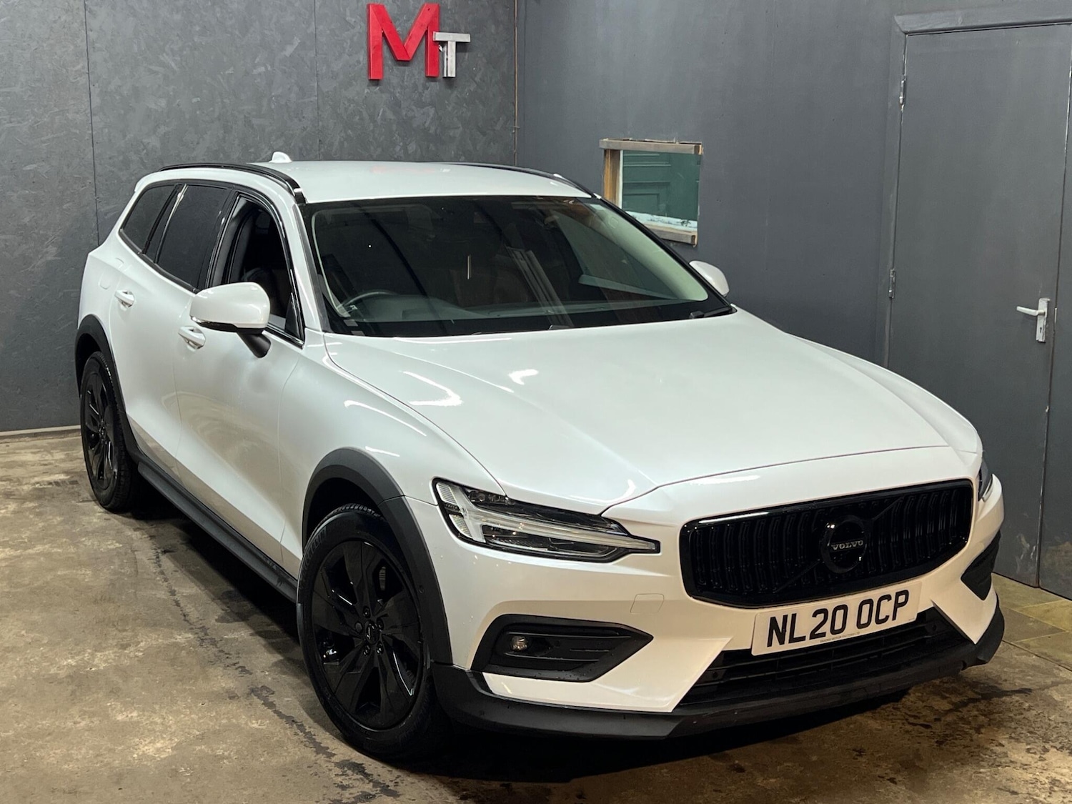 Used Volvo V60 Cross Country for sale - 77783431: Photo 9