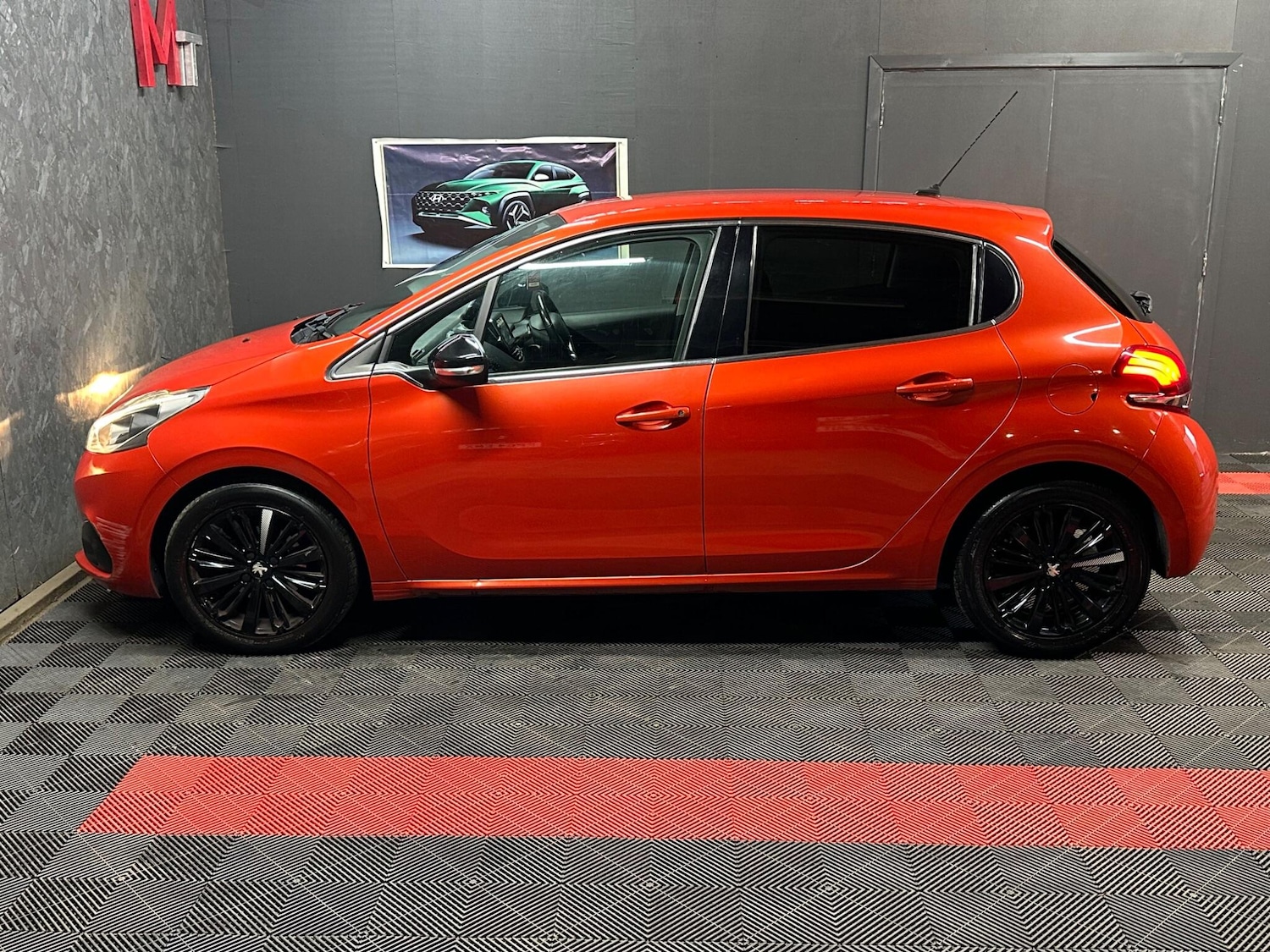 Used Peugeot 208 2015 for sale - 77091115: Photo 4