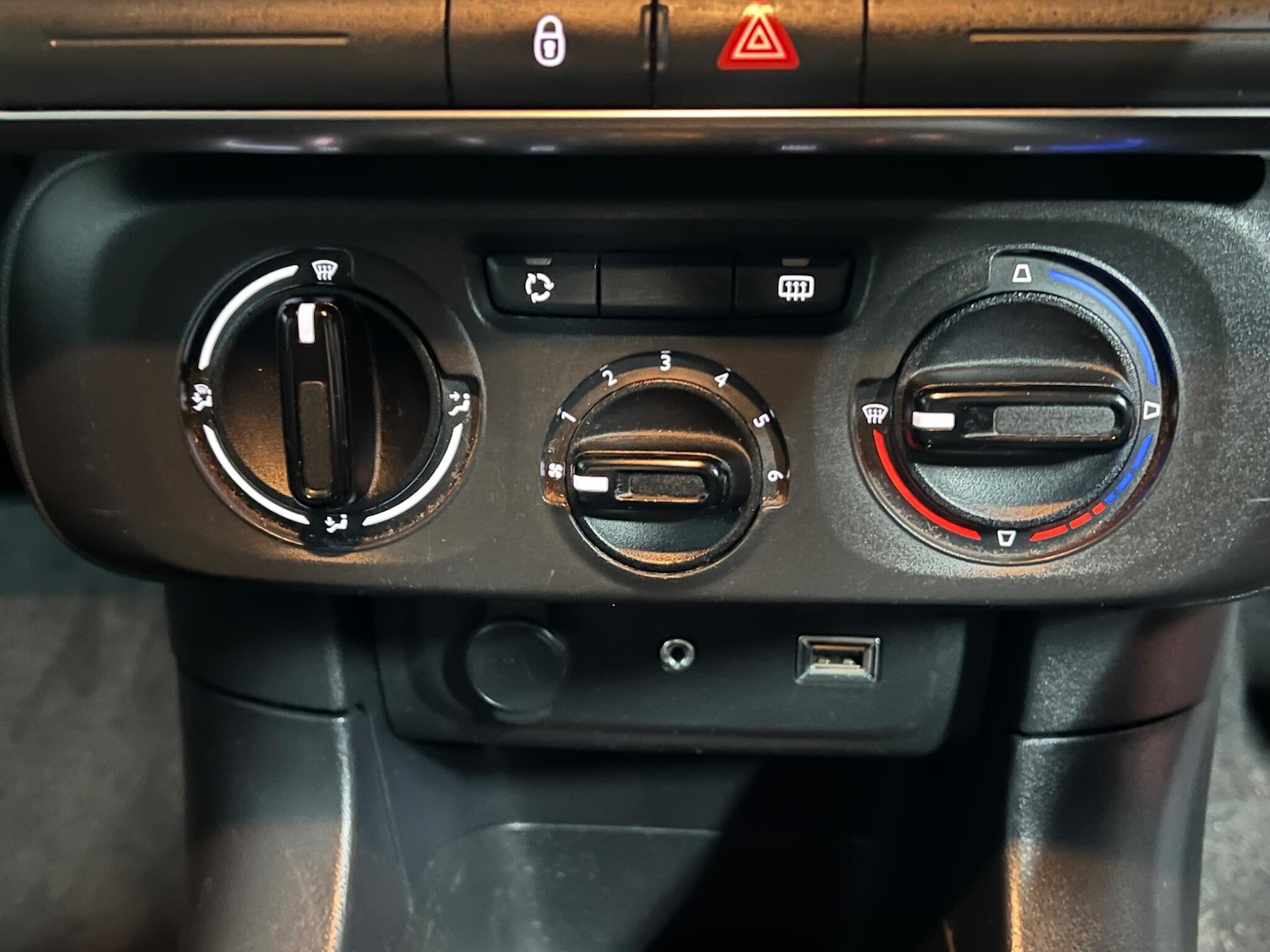 Used Citroen C3 2017 for sale - 76887274: Photo 18