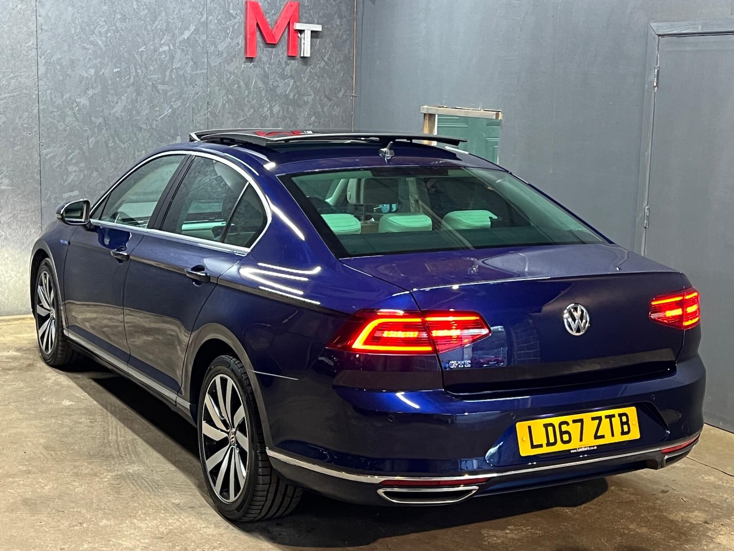 Used Volkswagen Passat 2017 for sale - 76200893: Photo 11