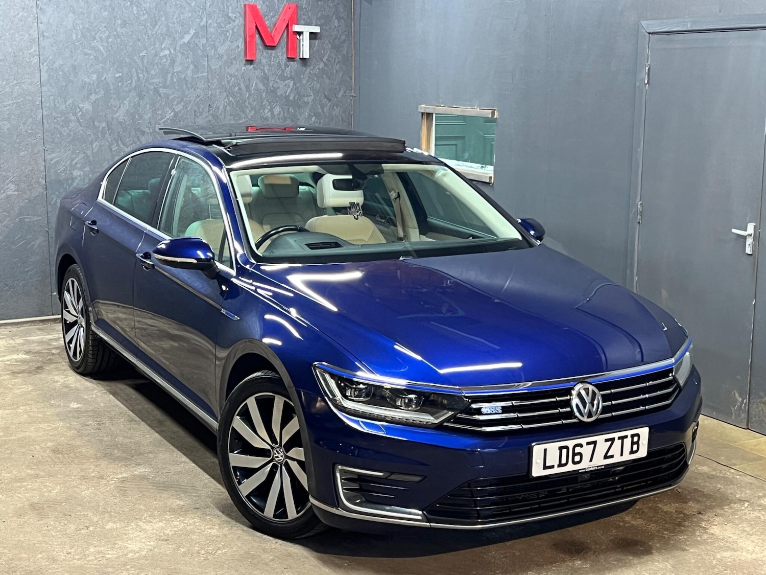 Used Volkswagen Passat 2017 for sale - 76200893: Photo 7
