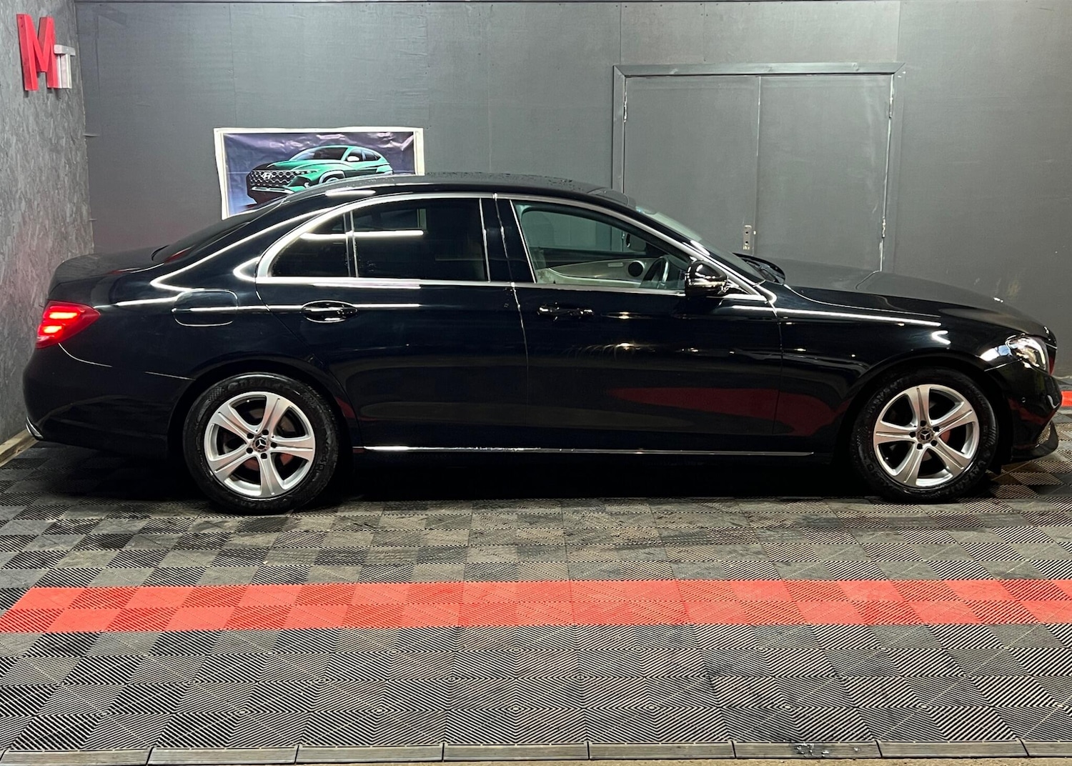 Used Mercedes-Benz E Class for sale - 77242355: Photo 15
