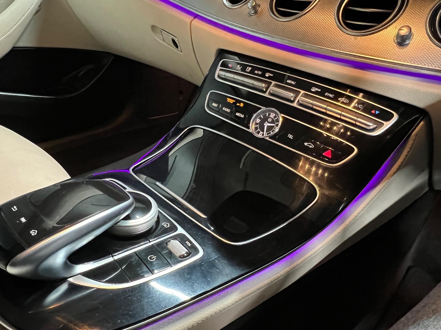 Used Mercedes-Benz E Class for sale - 77242355: Photo 17