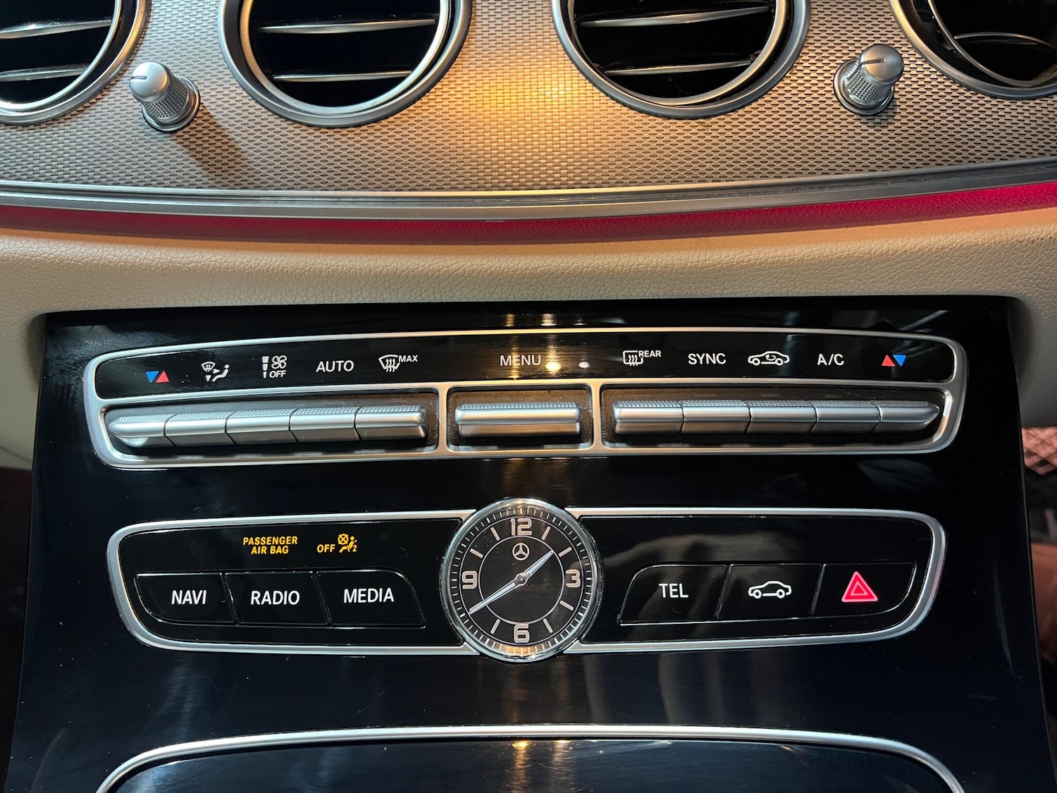 Used Mercedes-Benz E Class for sale - 77242355: Photo 28