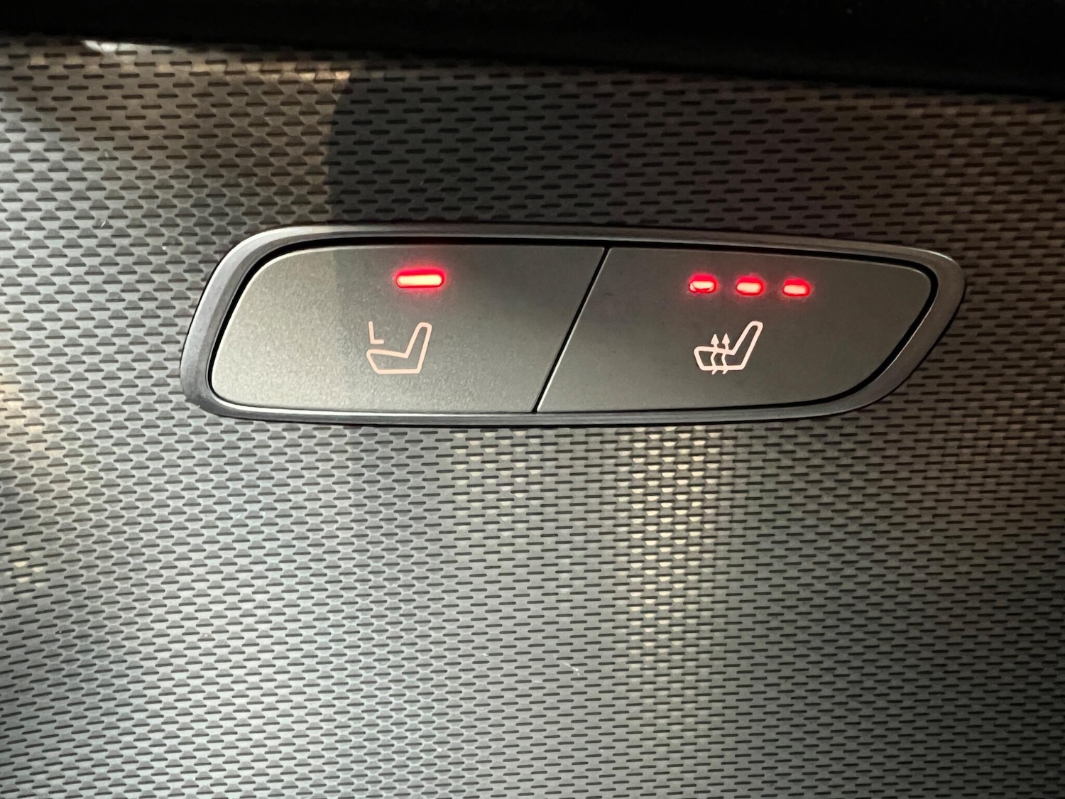 Used Mercedes-Benz E Class for sale - 77242355: Photo 32