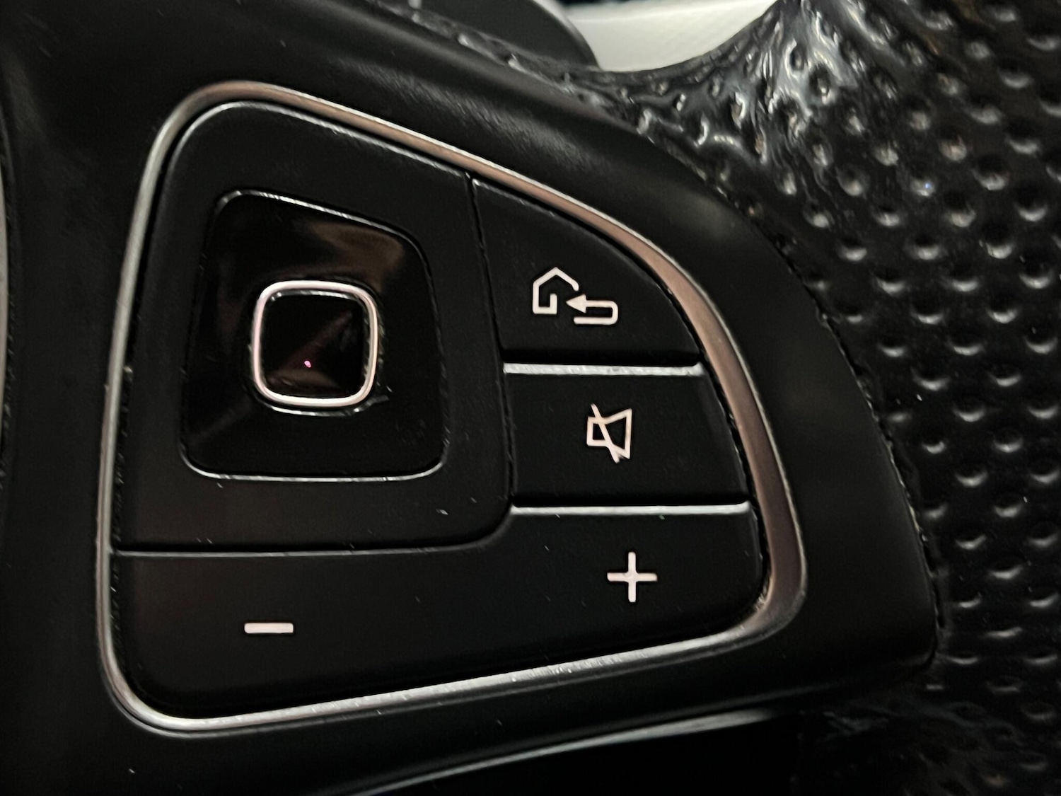 Used Mercedes-Benz E Class for sale - 77242355: Photo 34