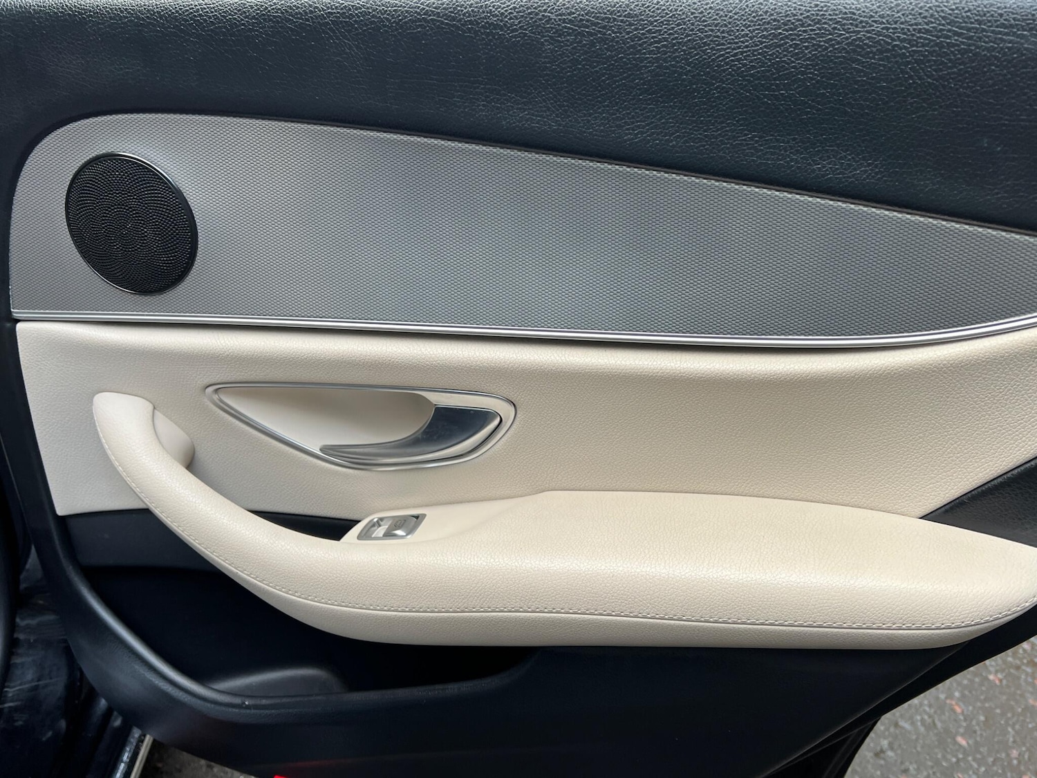 Used Mercedes-Benz E Class for sale - 77242355: Photo 37