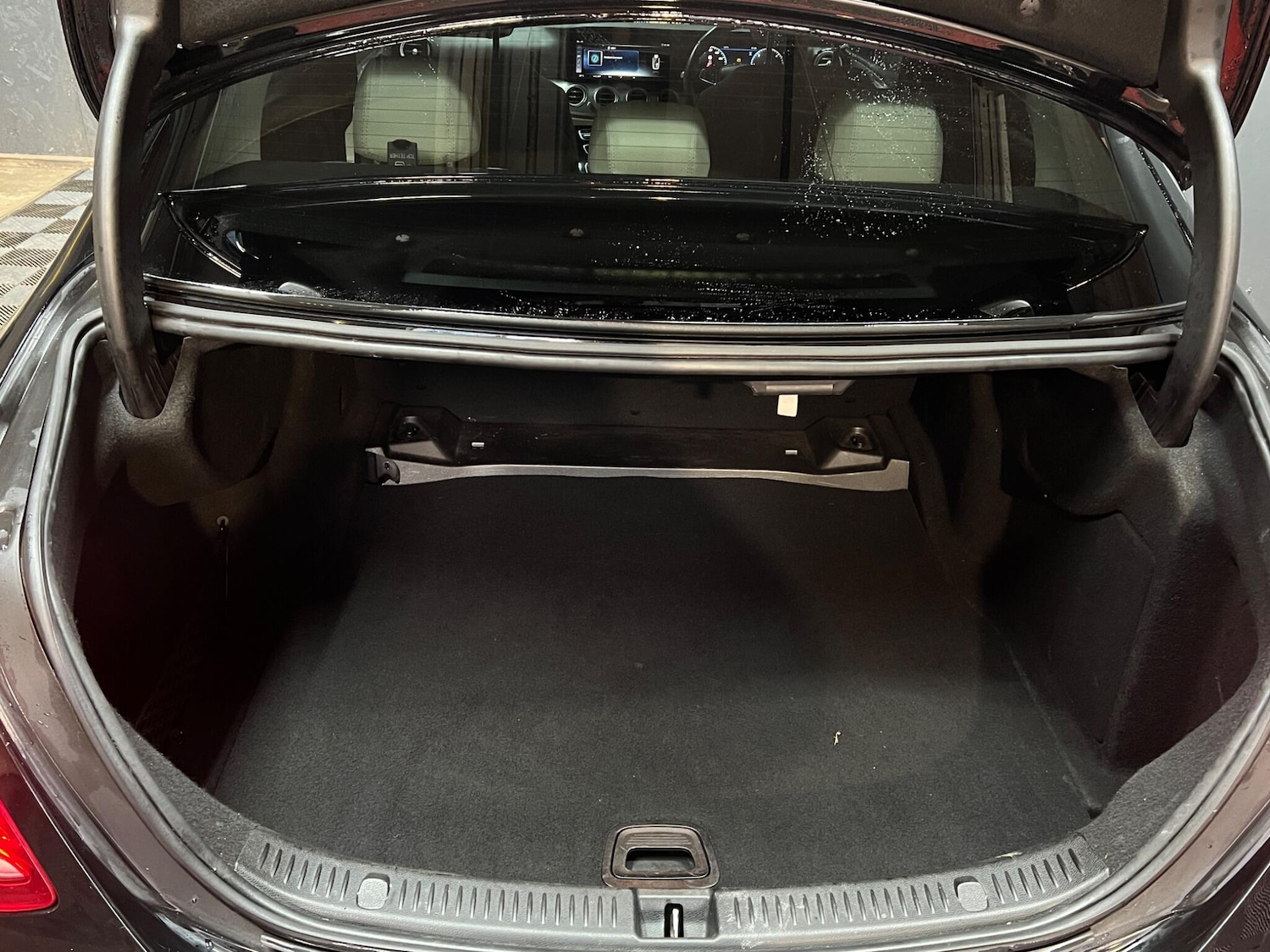 Used Mercedes-Benz E Class for sale - 77242355: Photo 47