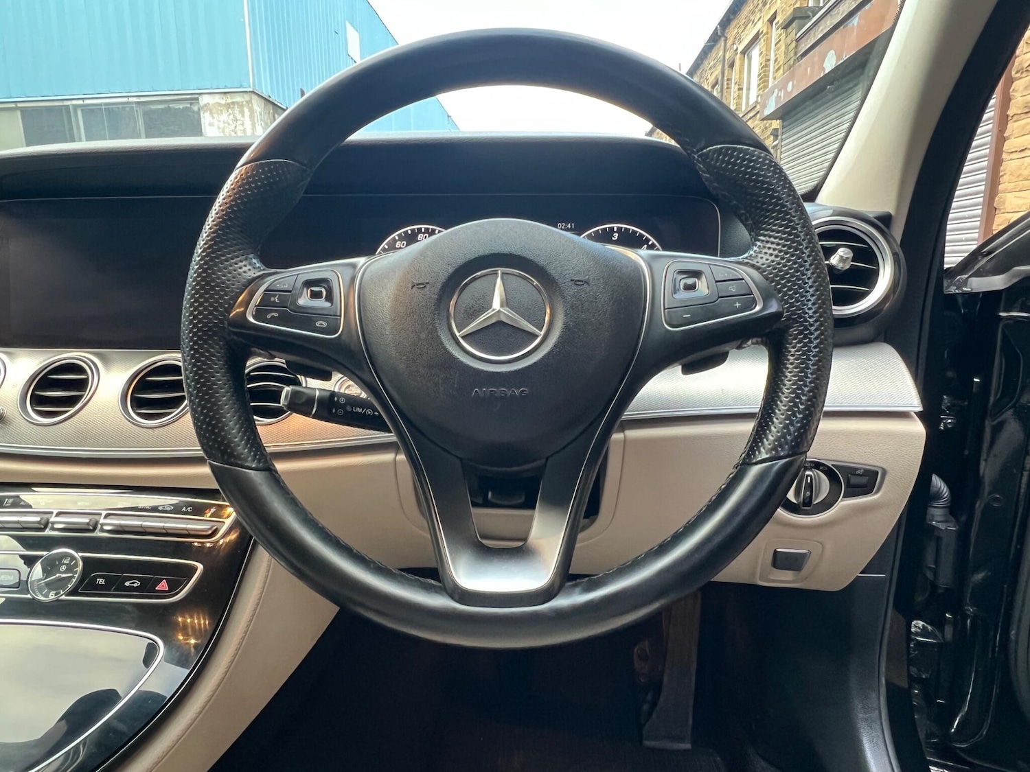 Used Mercedes-Benz E Class for sale - 77242355: Photo 48