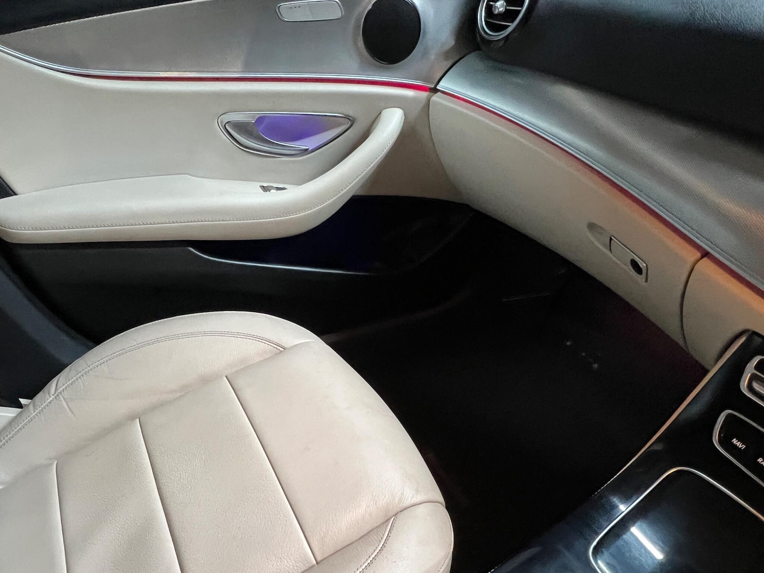 Used Mercedes-Benz E Class for sale - 77242355: Photo 49