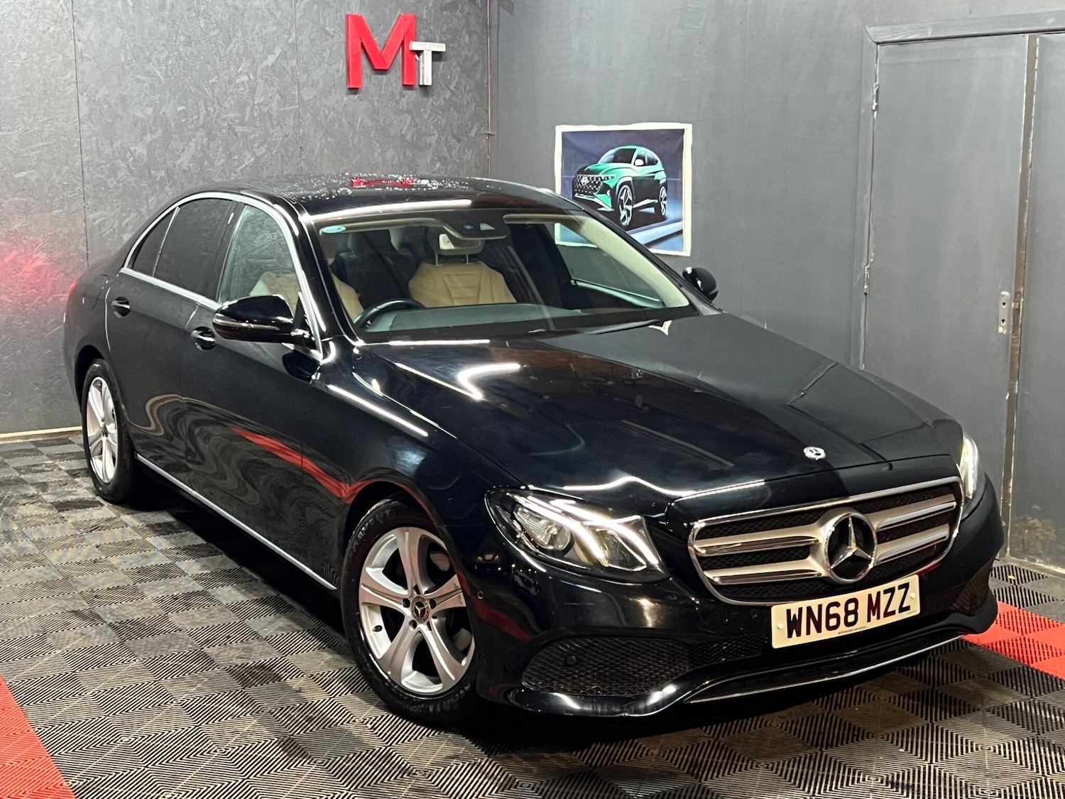 Used Mercedes-Benz E Class for sale - 77242355: Photo 8