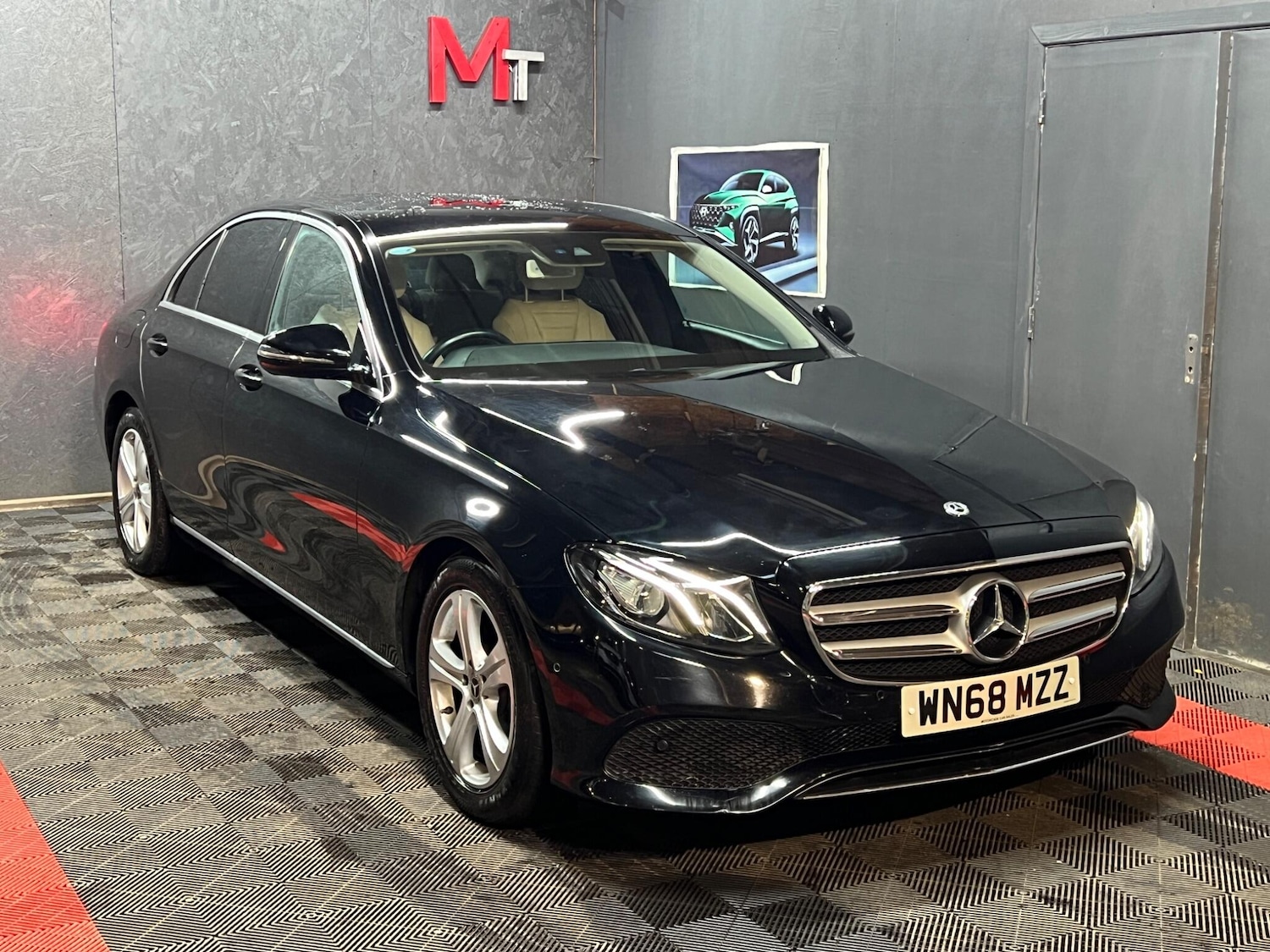 Used Mercedes-Benz E Class for sale - 77242355: Photo 9