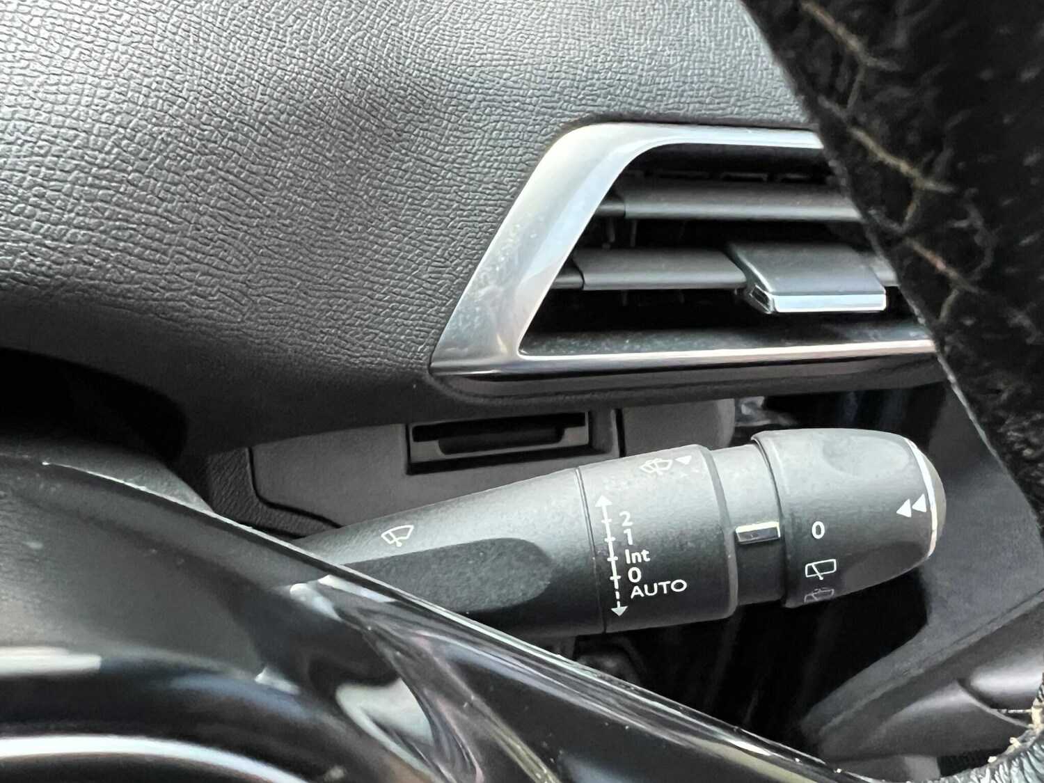 Used Peugeot 3008 2018 for sale - 76839490: Photo 21