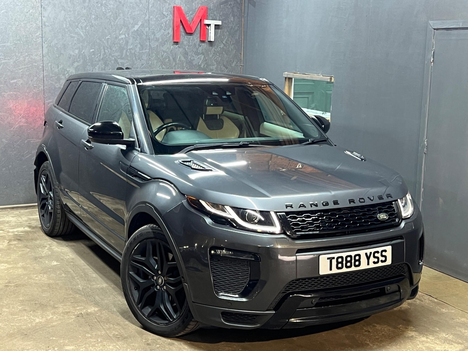 Used Land Rover Range Rover Evoque 2017 for sale - 76122181: Photo 1