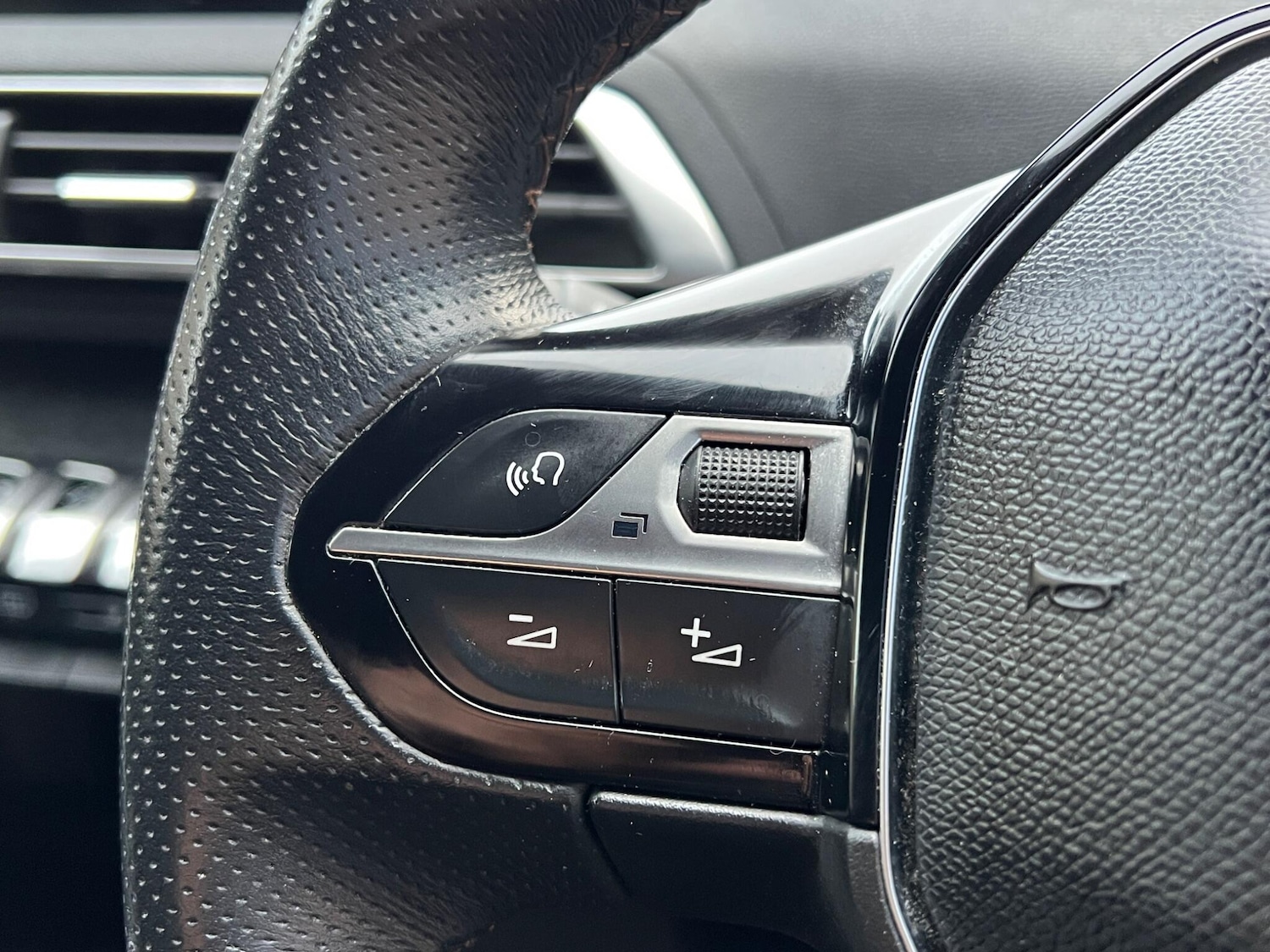 Used Peugeot 3008 2018 for sale - 78019245: Photo 22