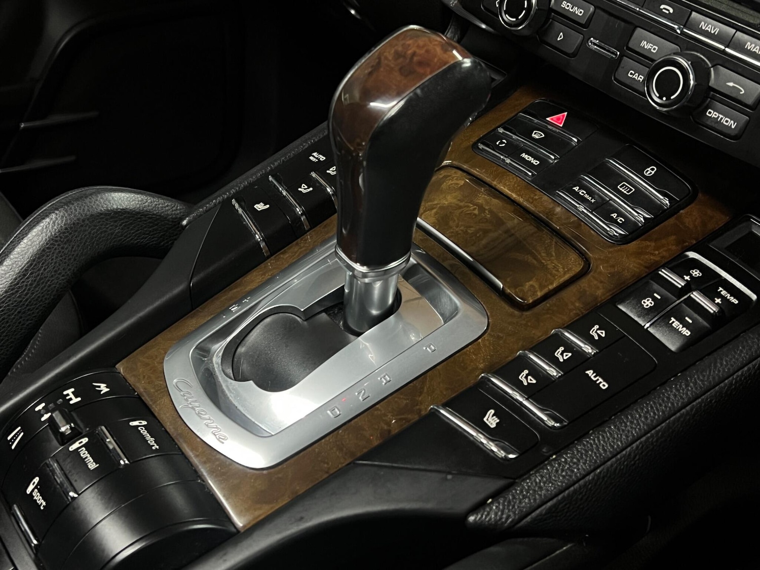 Used Porsche Cayenne for sale - 78086989: Photo 18