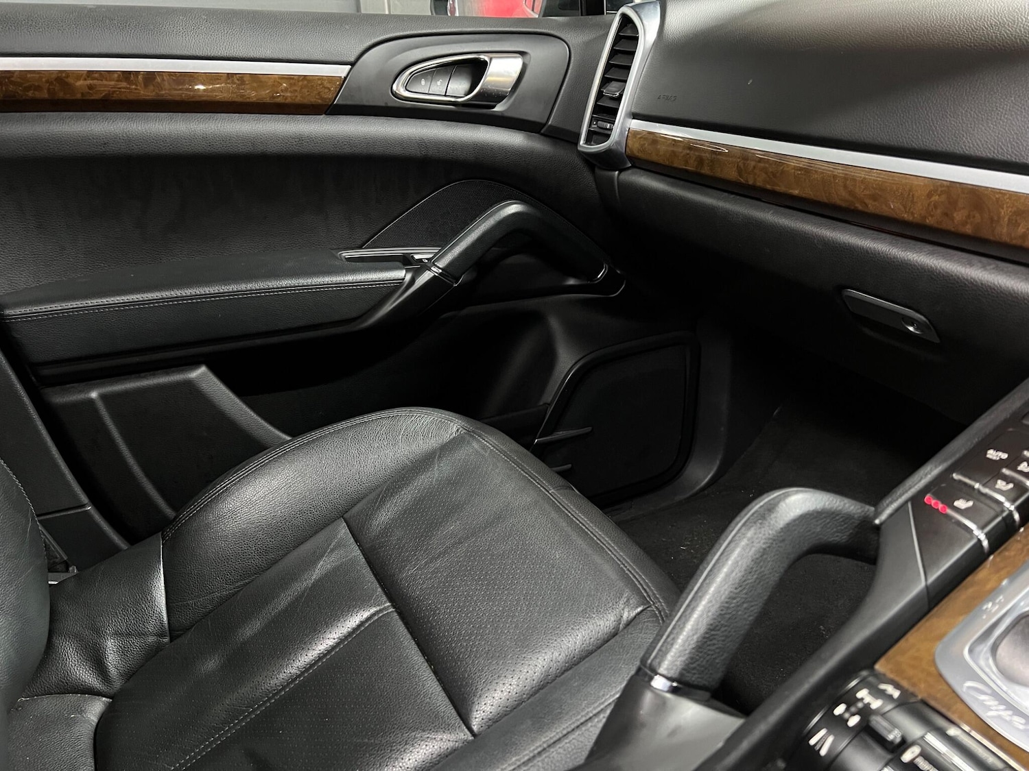 Used Porsche Cayenne for sale - 78086989: Photo 40